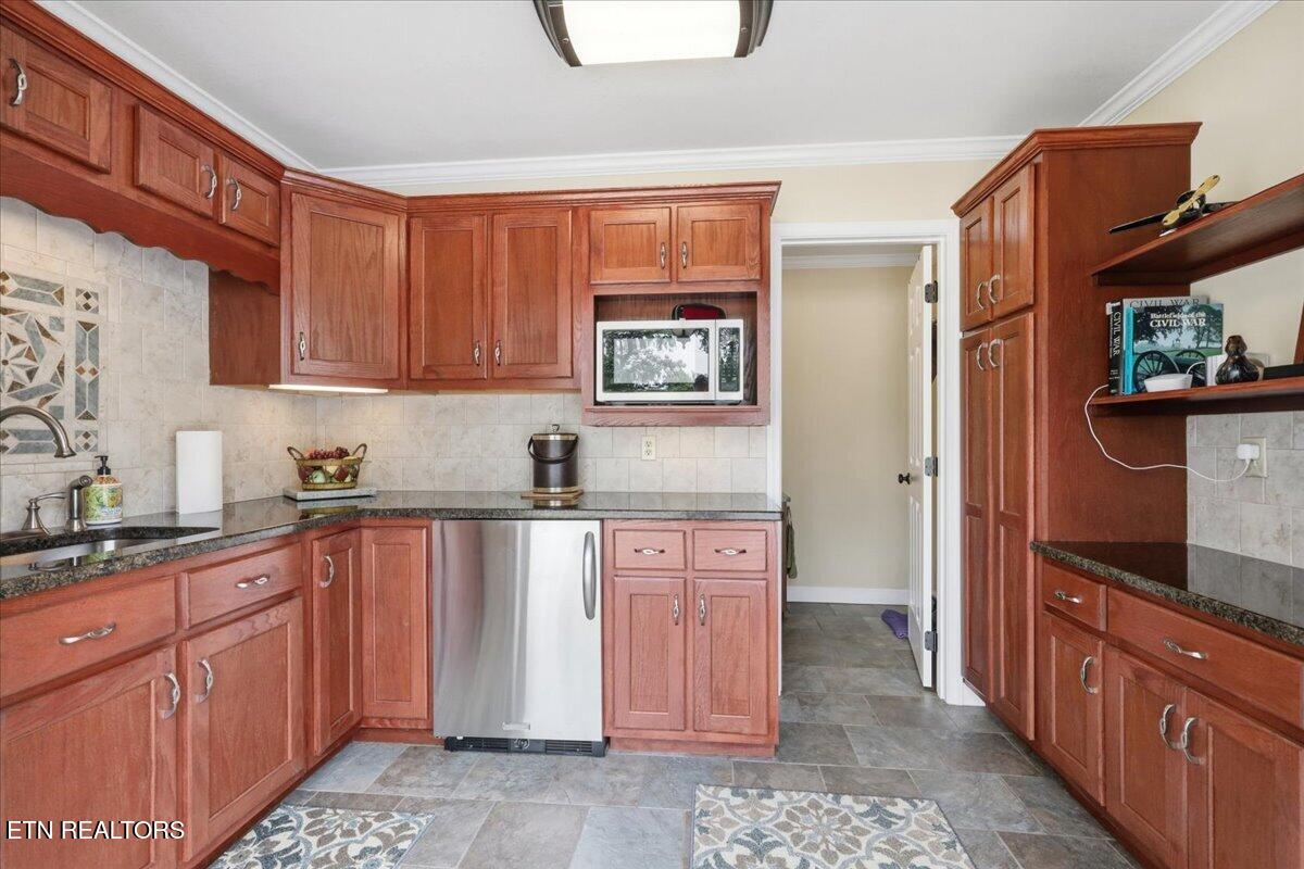 607 S Charles G Seivers Boulevard Clinton TN 37716