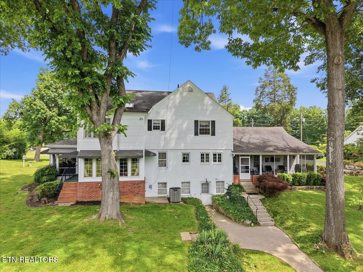 607 S Charles G Seivers Boulevard Clinton TN 37716