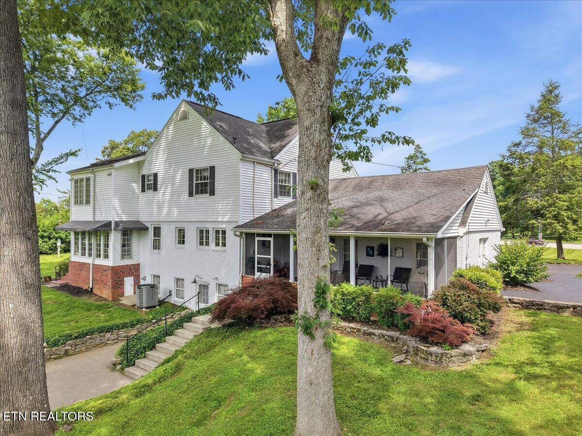 607 S Charles G Seivers Boulevard Clinton TN 37716