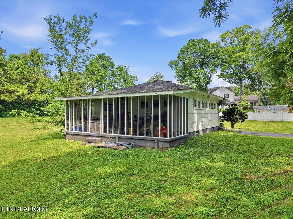 607 S Charles G Seivers Boulevard Clinton TN 37716
