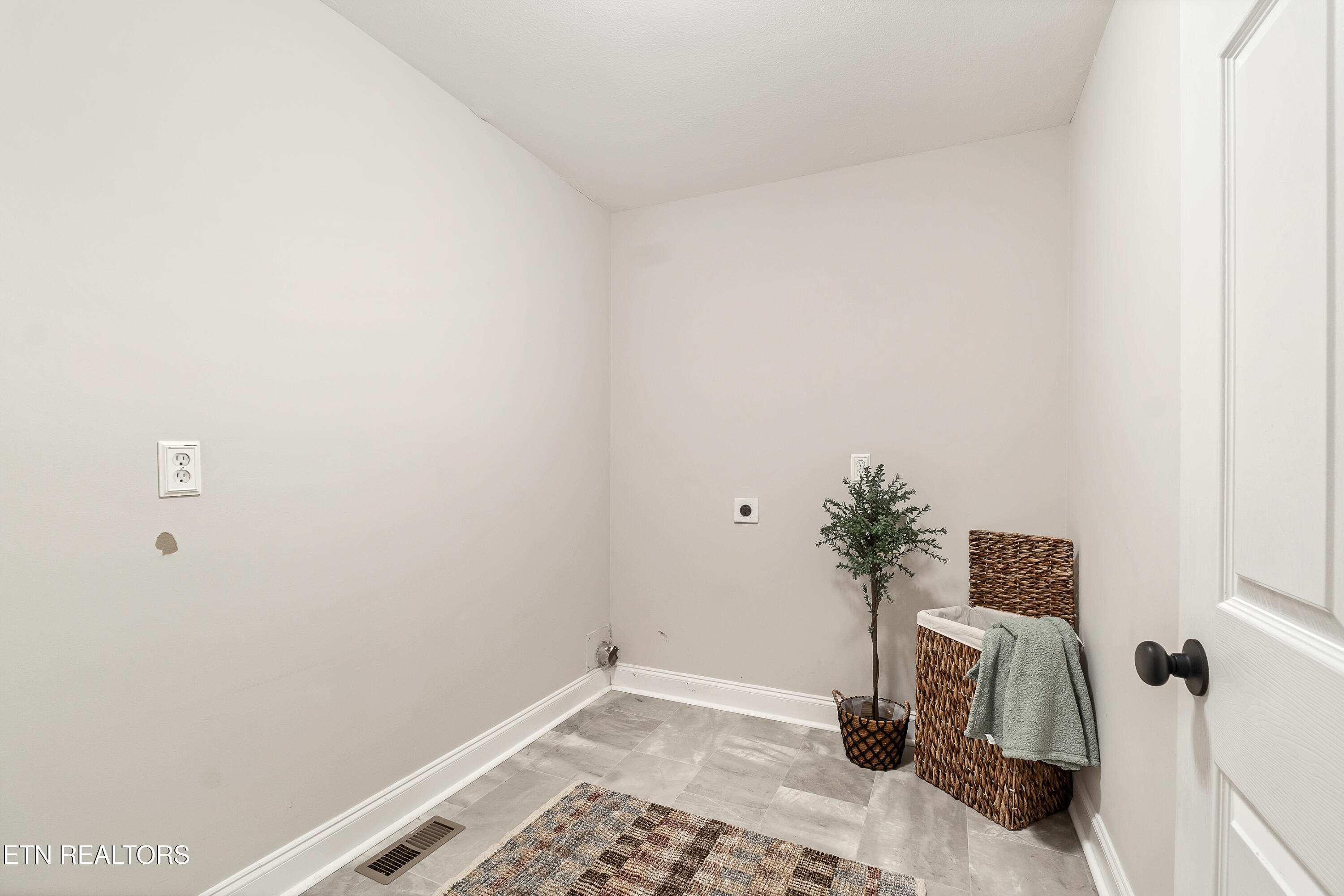 2802 Country Meadows Lane Maryville TN 37803