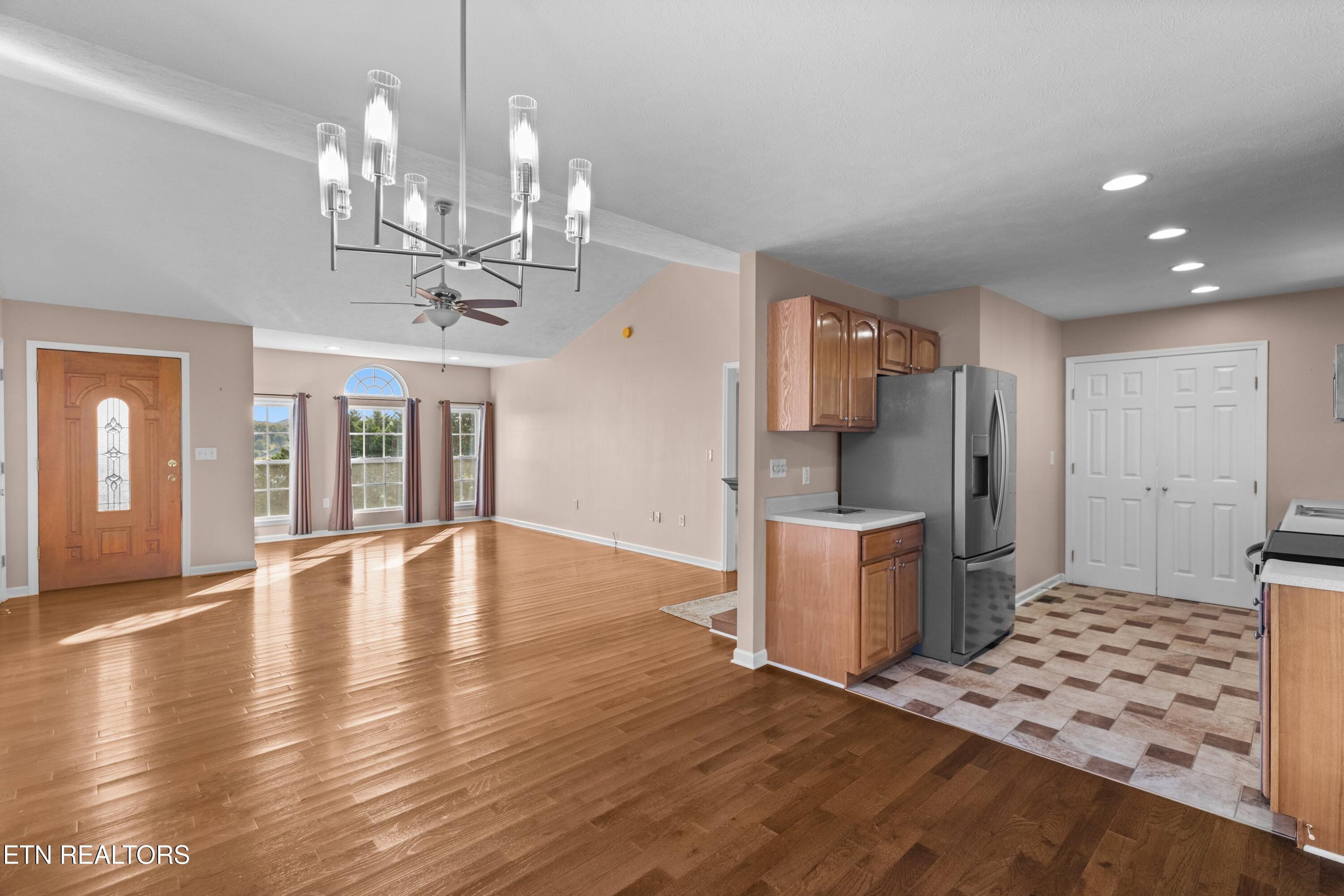 833 Thomas Farms Drive Jefferson City TN 37760