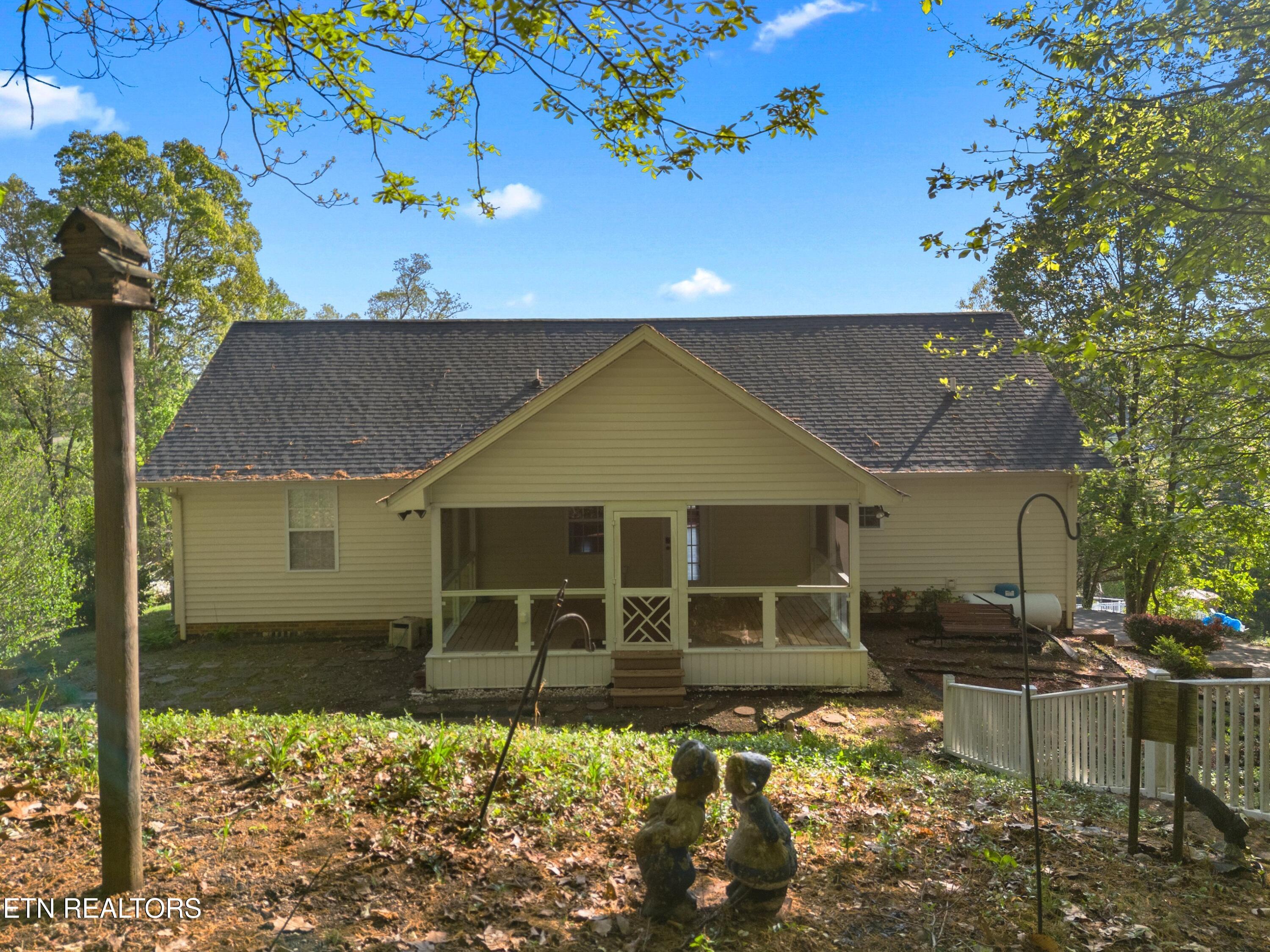 833 Thomas Farms Drive Jefferson City TN 37760