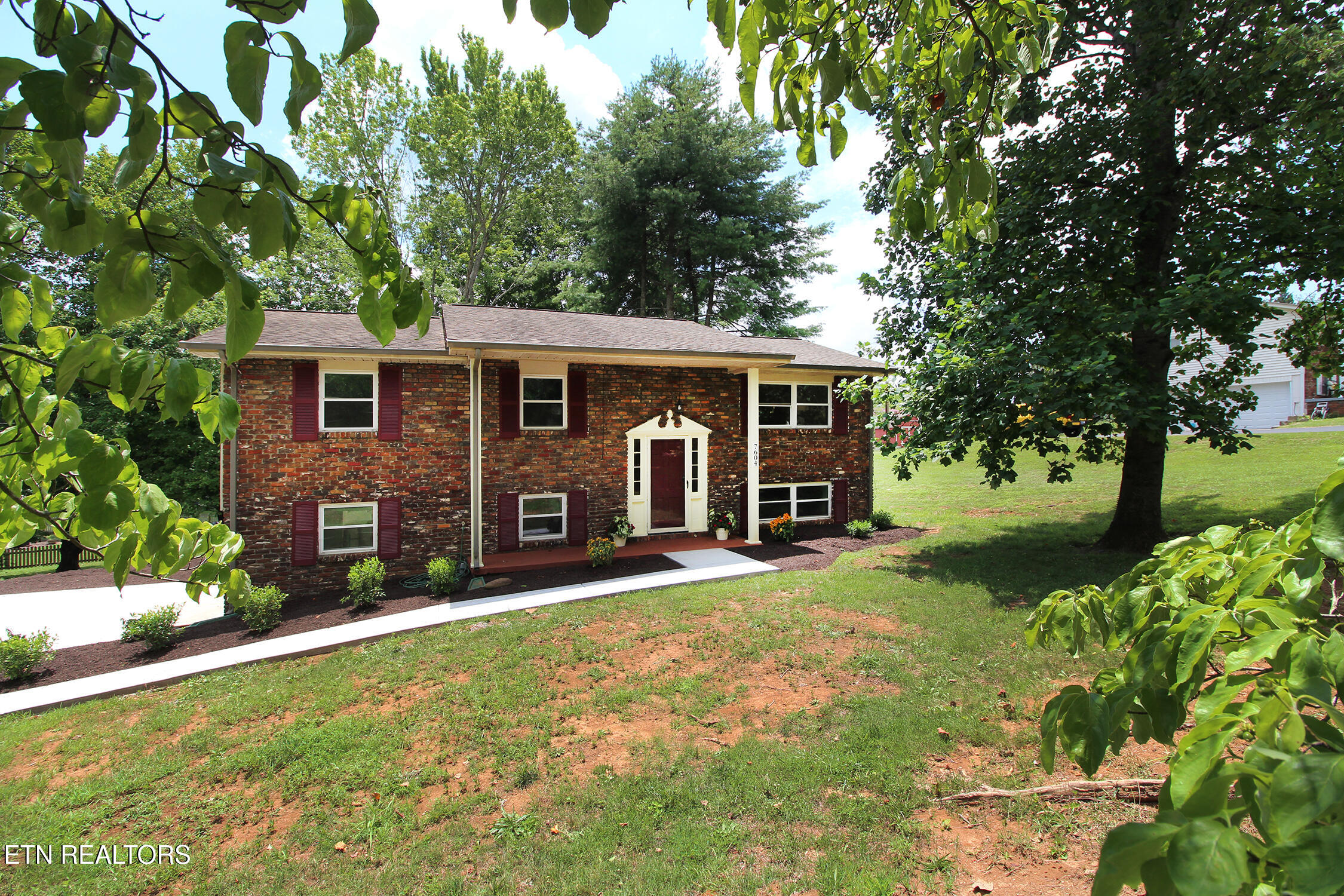 7604 SW Kingsbury Drive Knoxville TN 37919