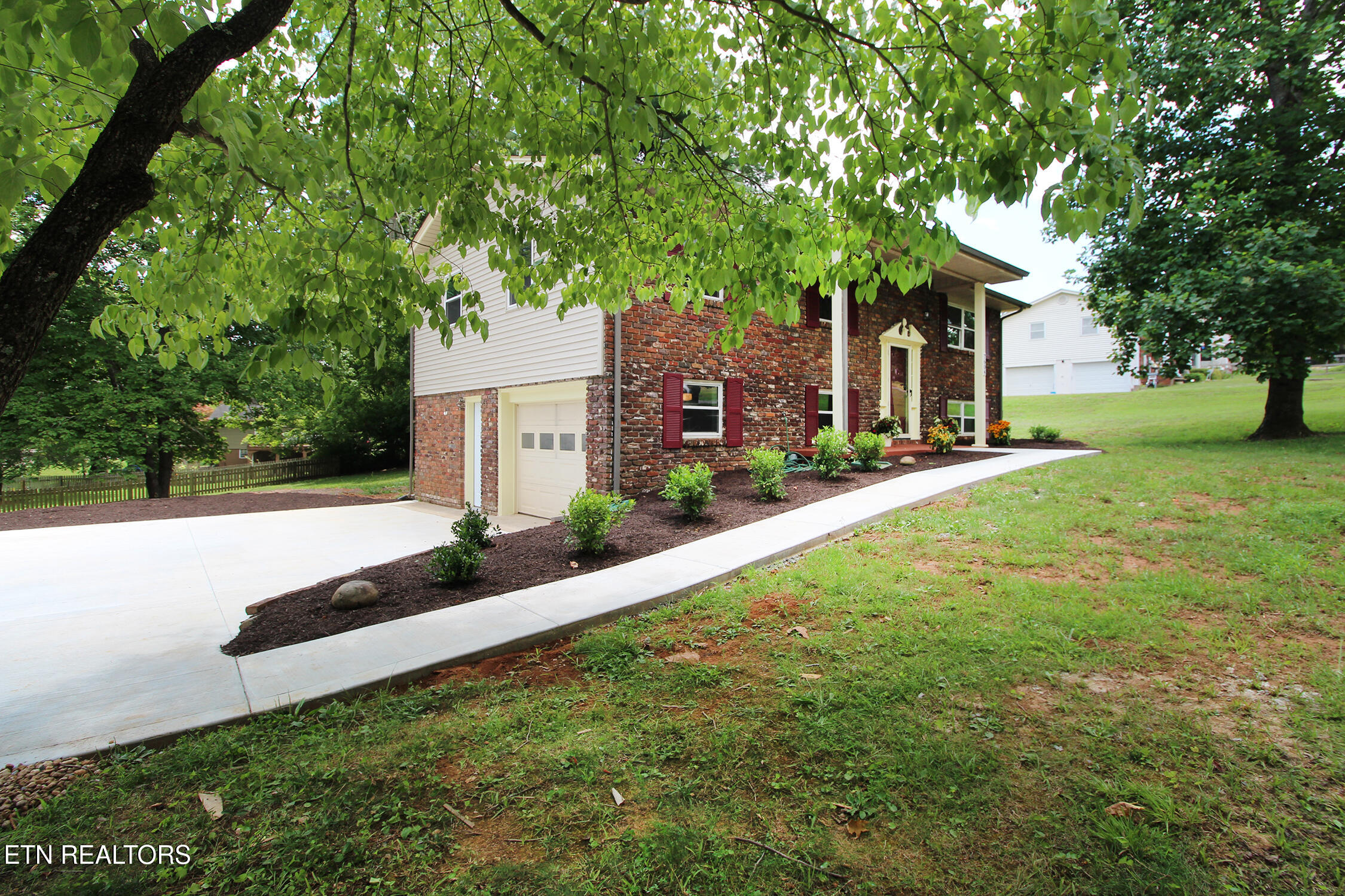 7604 SW Kingsbury Drive Knoxville TN 37919
