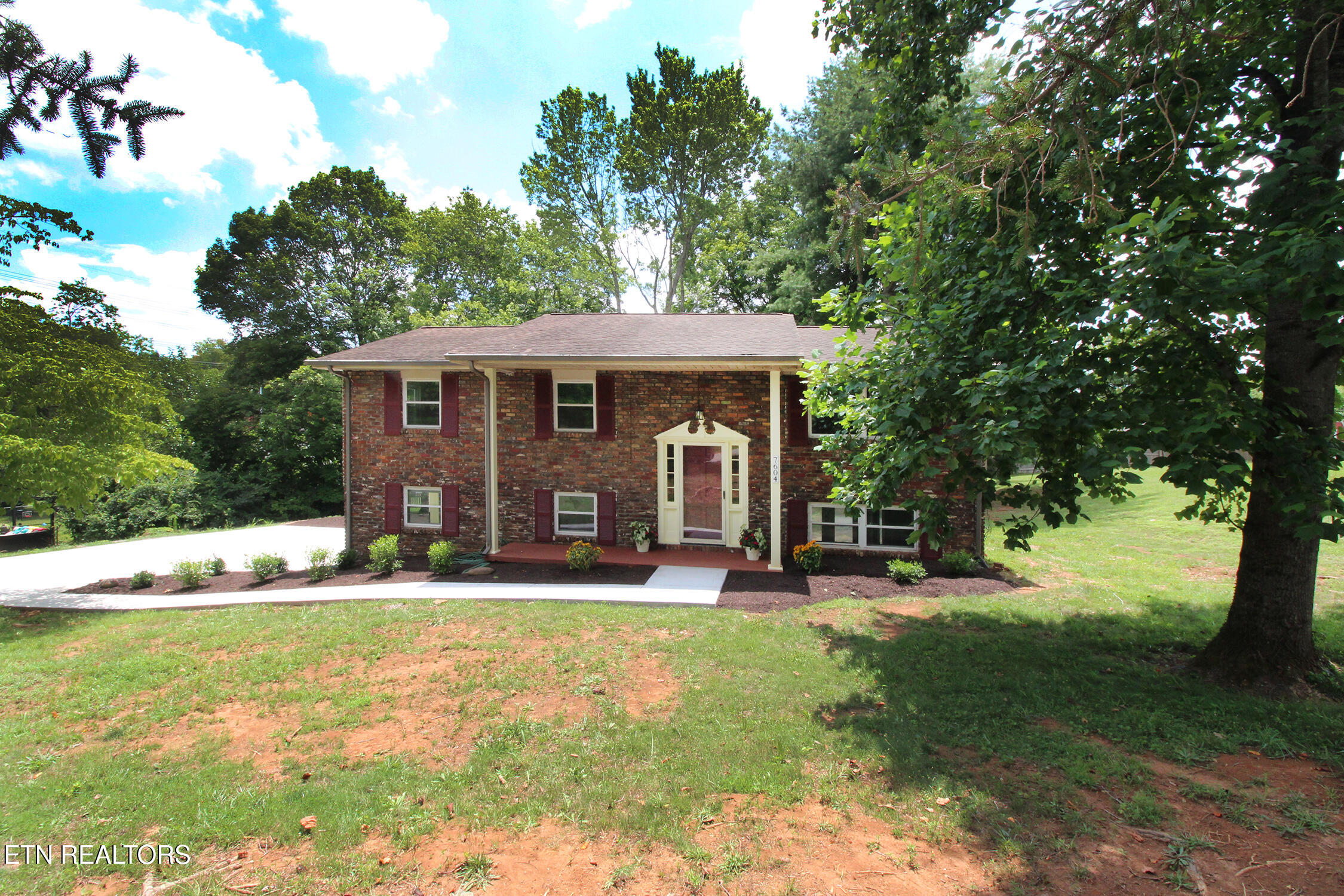 7604 SW Kingsbury Drive Knoxville TN 37919