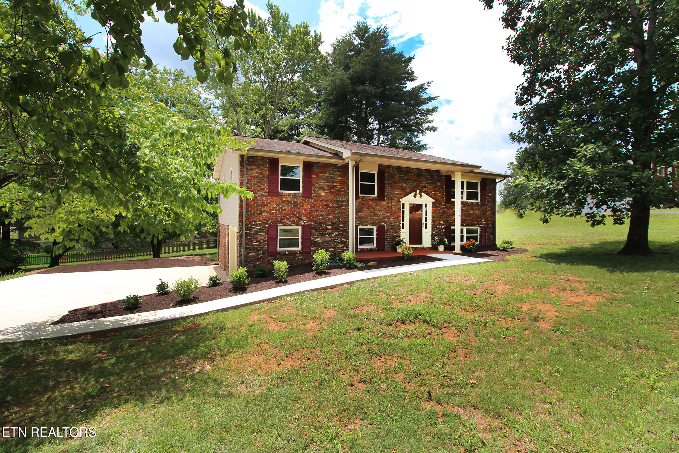 7604 SW Kingsbury Drive Knoxville TN 37919