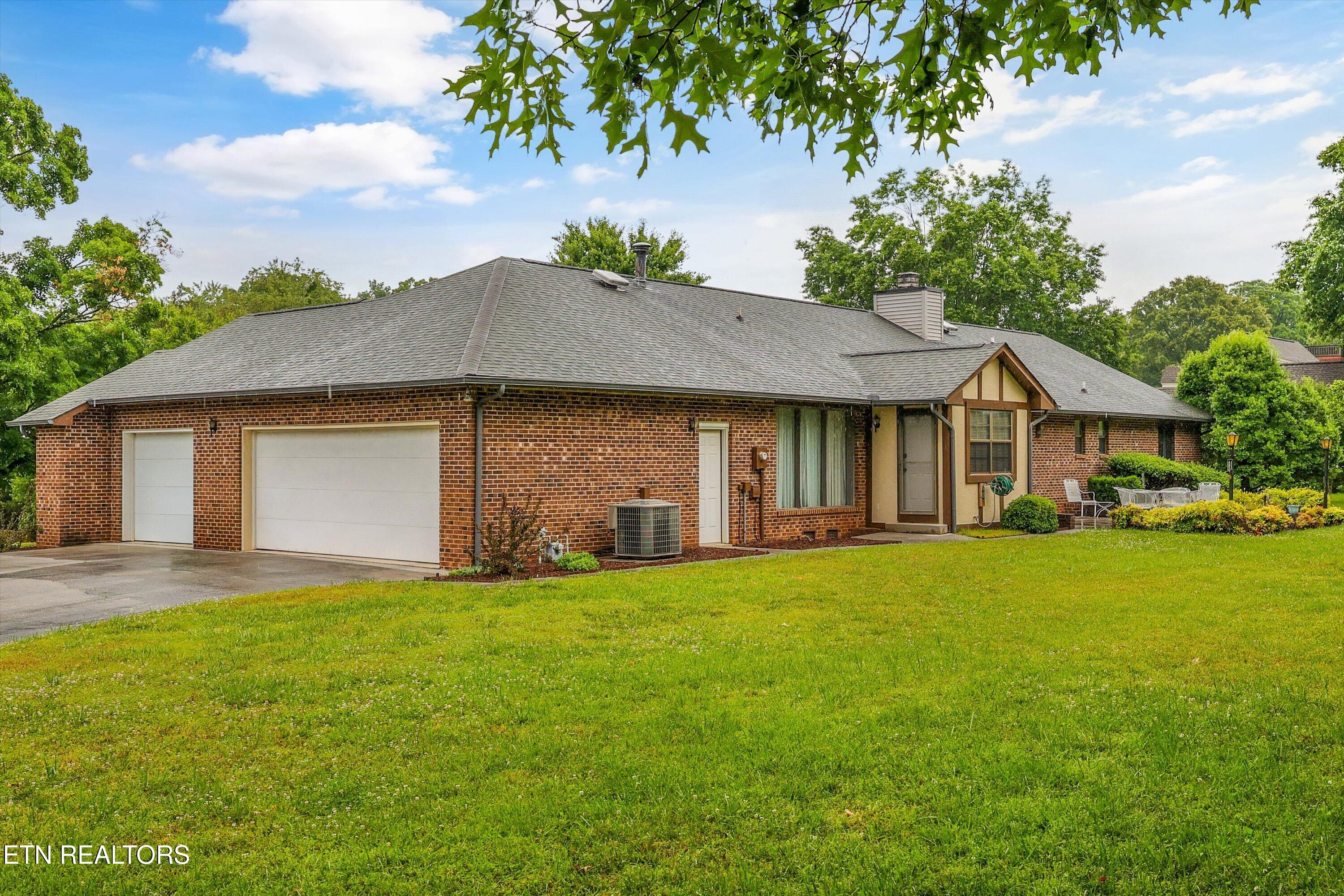 944 S Briarcliff Circle Maryville TN 37803