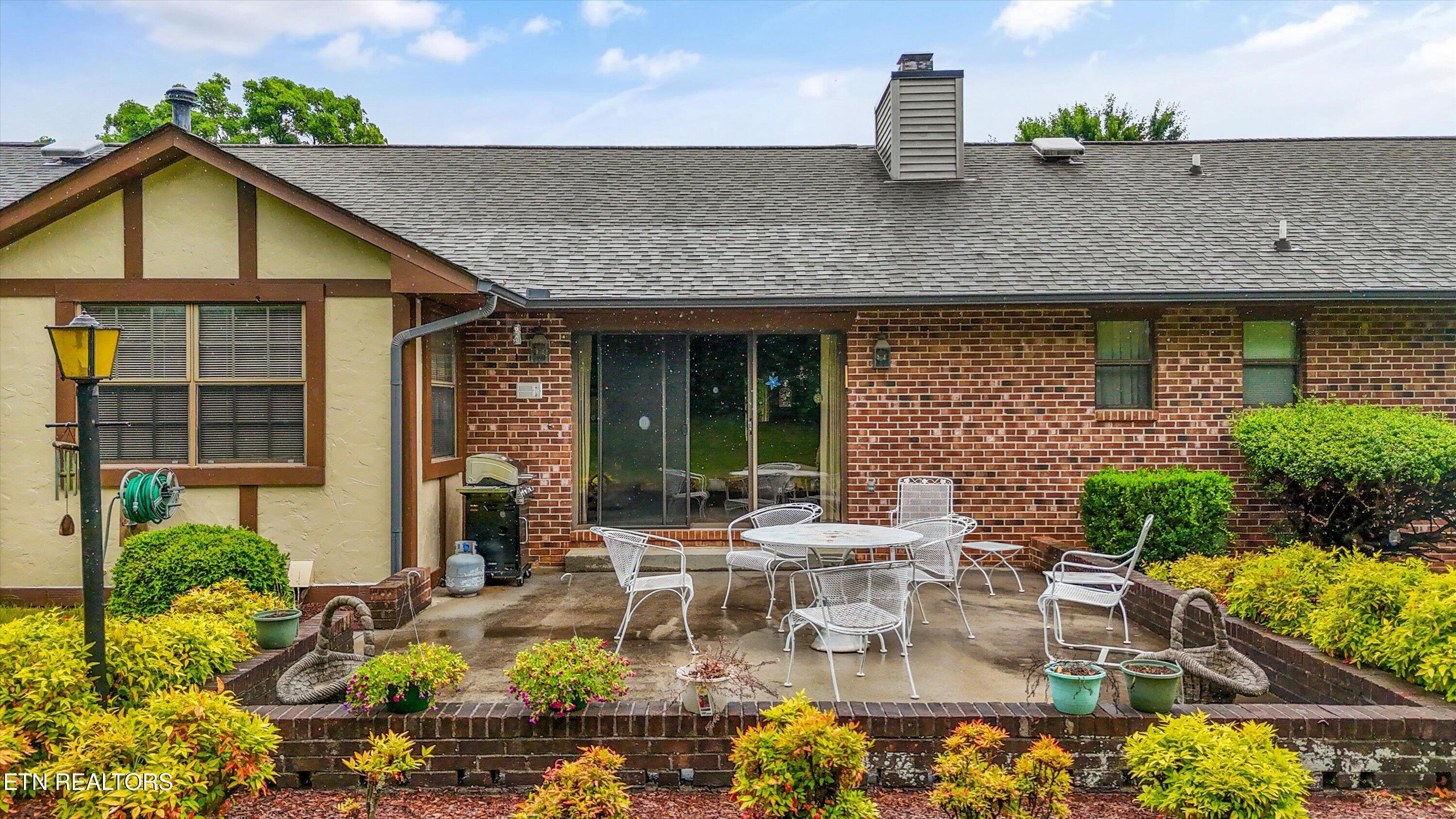 944 S Briarcliff Circle Maryville TN 37803