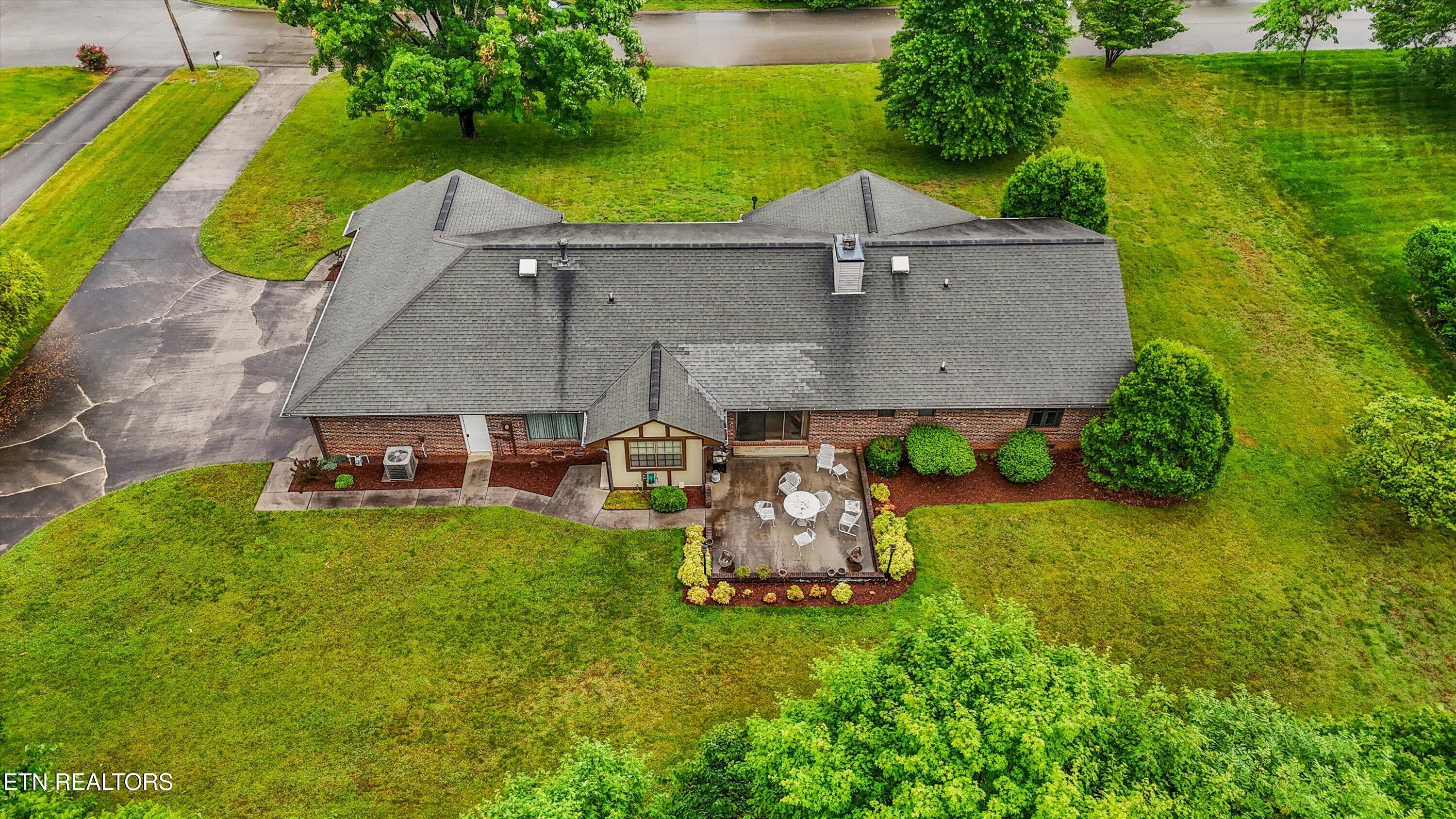 944 S Briarcliff Circle Maryville TN 37803