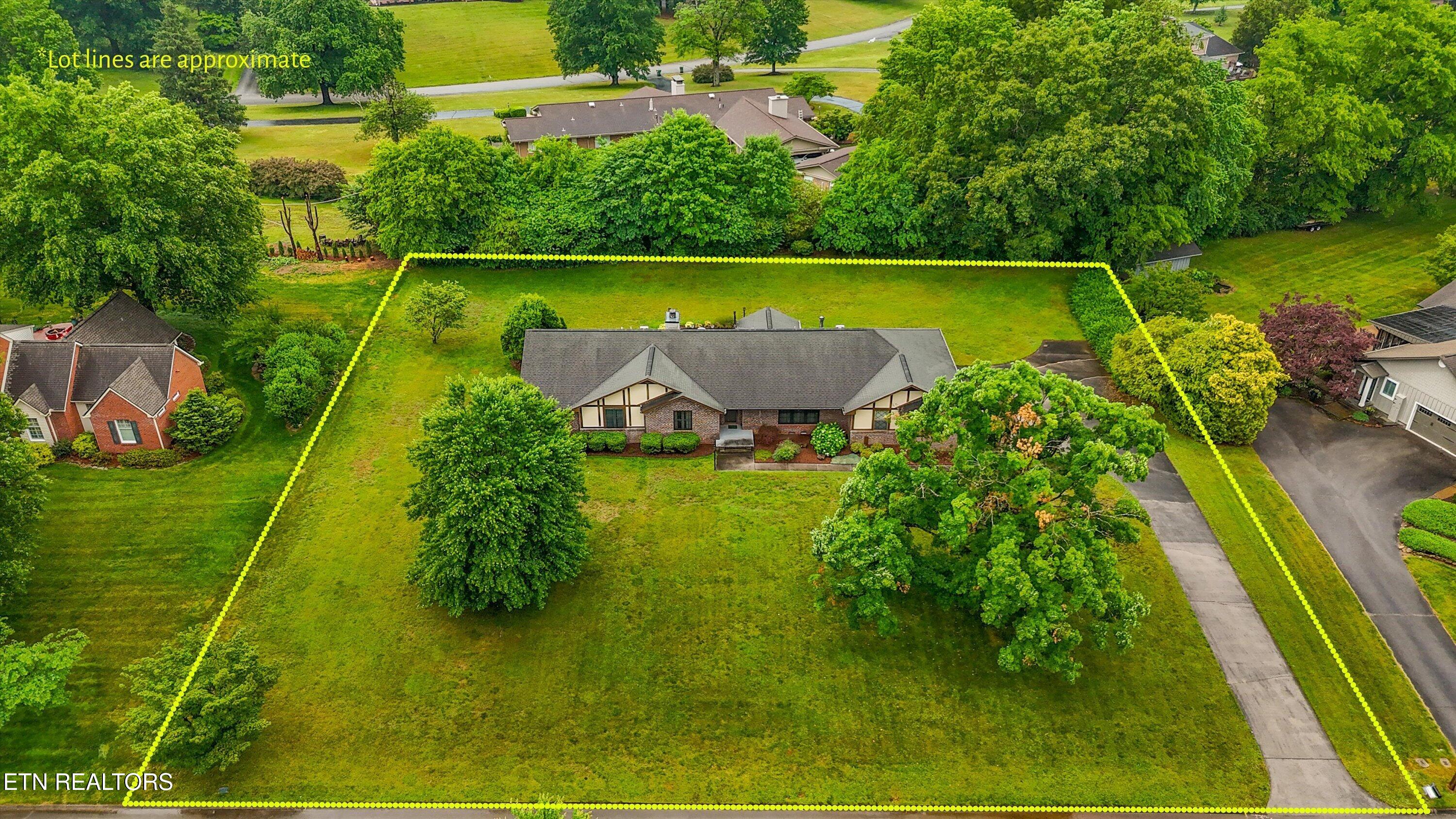 944 S Briarcliff Circle Maryville TN 37803