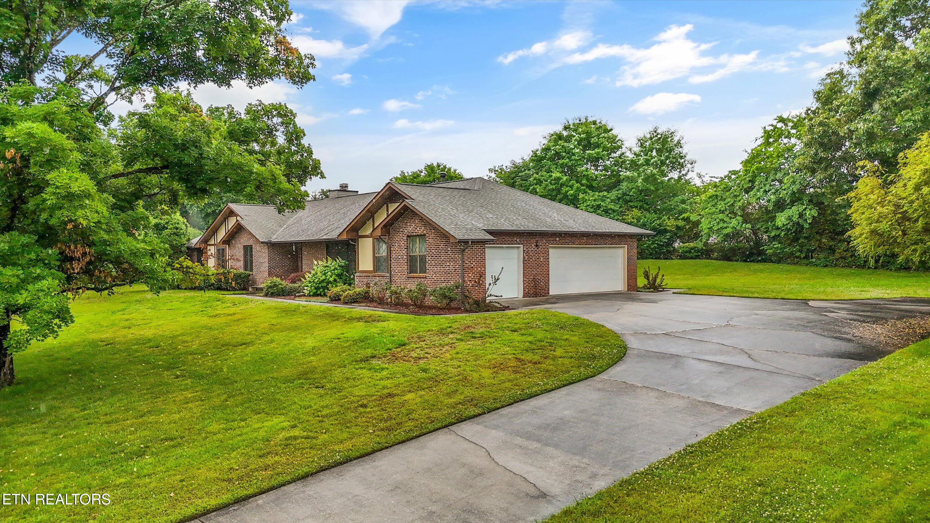 944 S Briarcliff Circle Maryville TN 37803