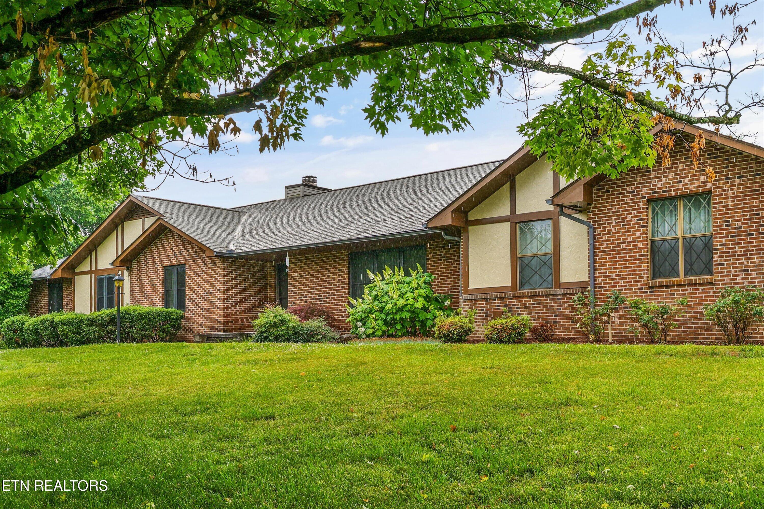 944 S Briarcliff Circle Maryville TN 37803