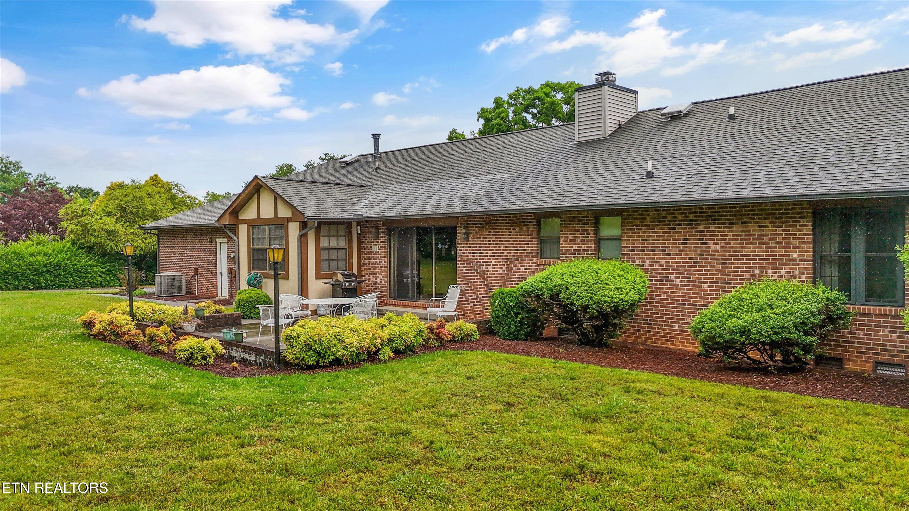 944 S Briarcliff Circle Maryville TN 37803