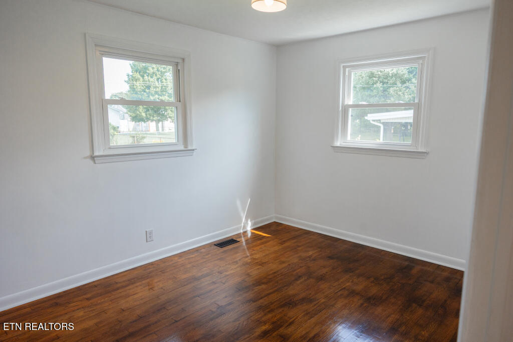 1512 Monterey Avenue Kingsport TN 37664