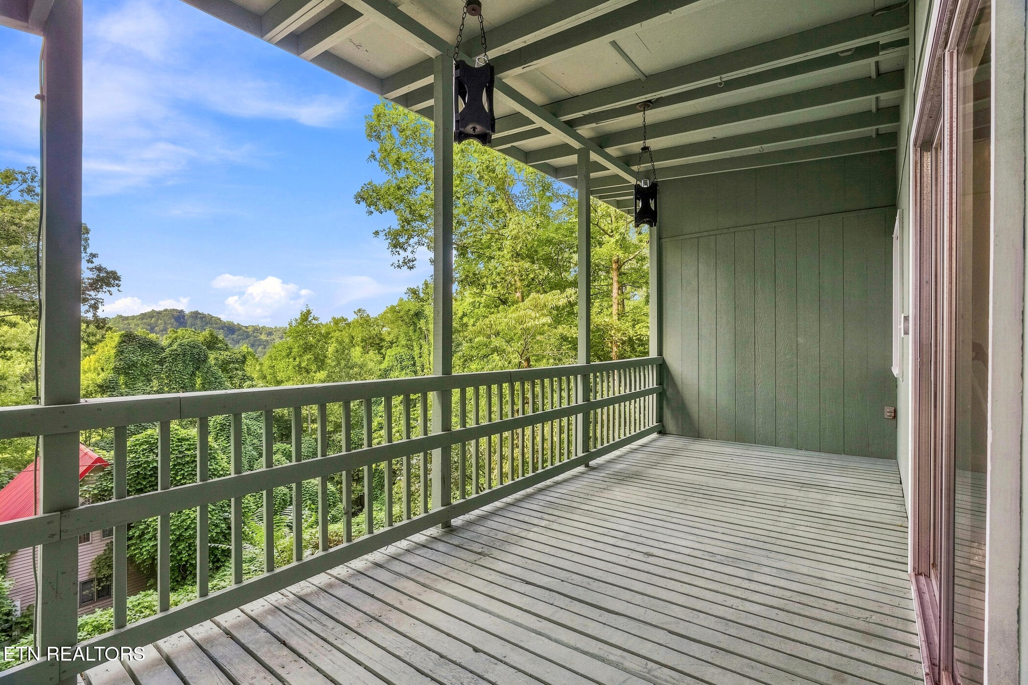 154 White Oak Lane Caryville TN 37714