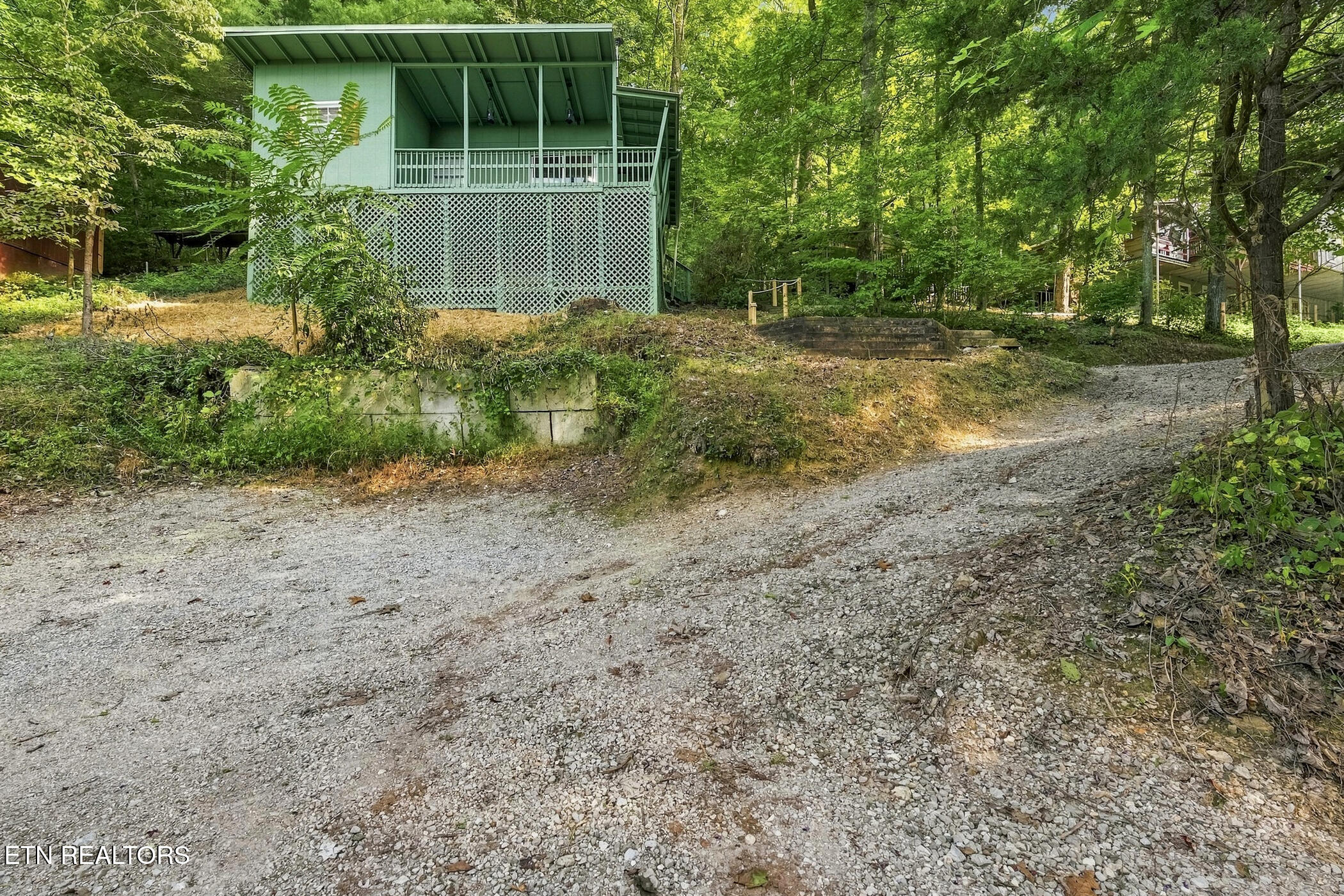 154 White Oak Lane Caryville TN 37714