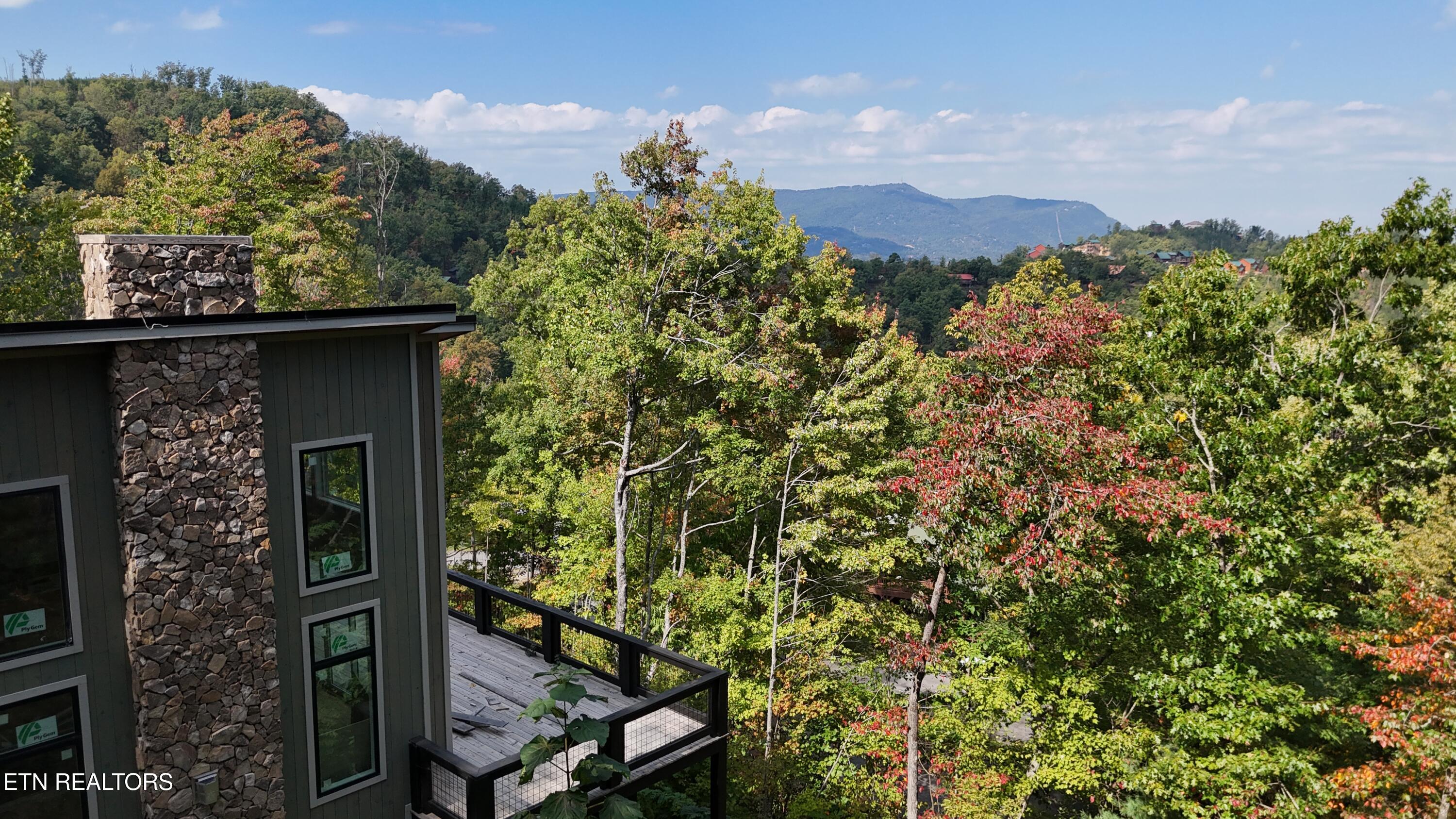 1637 Bench Mountain Way Sevierville TN 37862