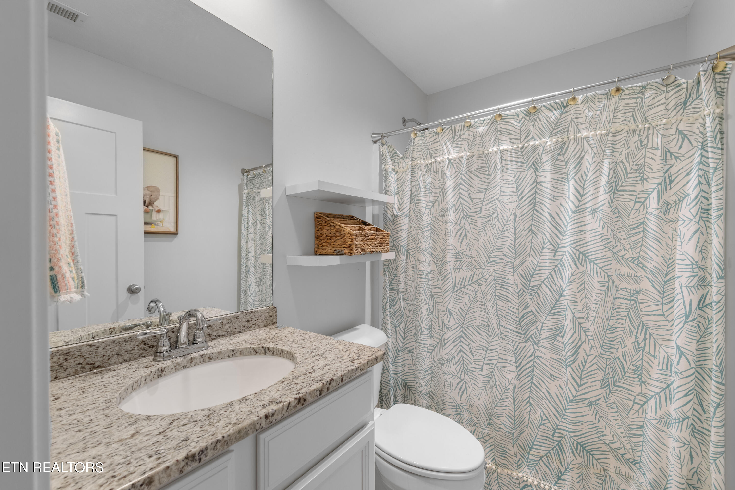 137 Storm Lane Jacksboro TN 37757