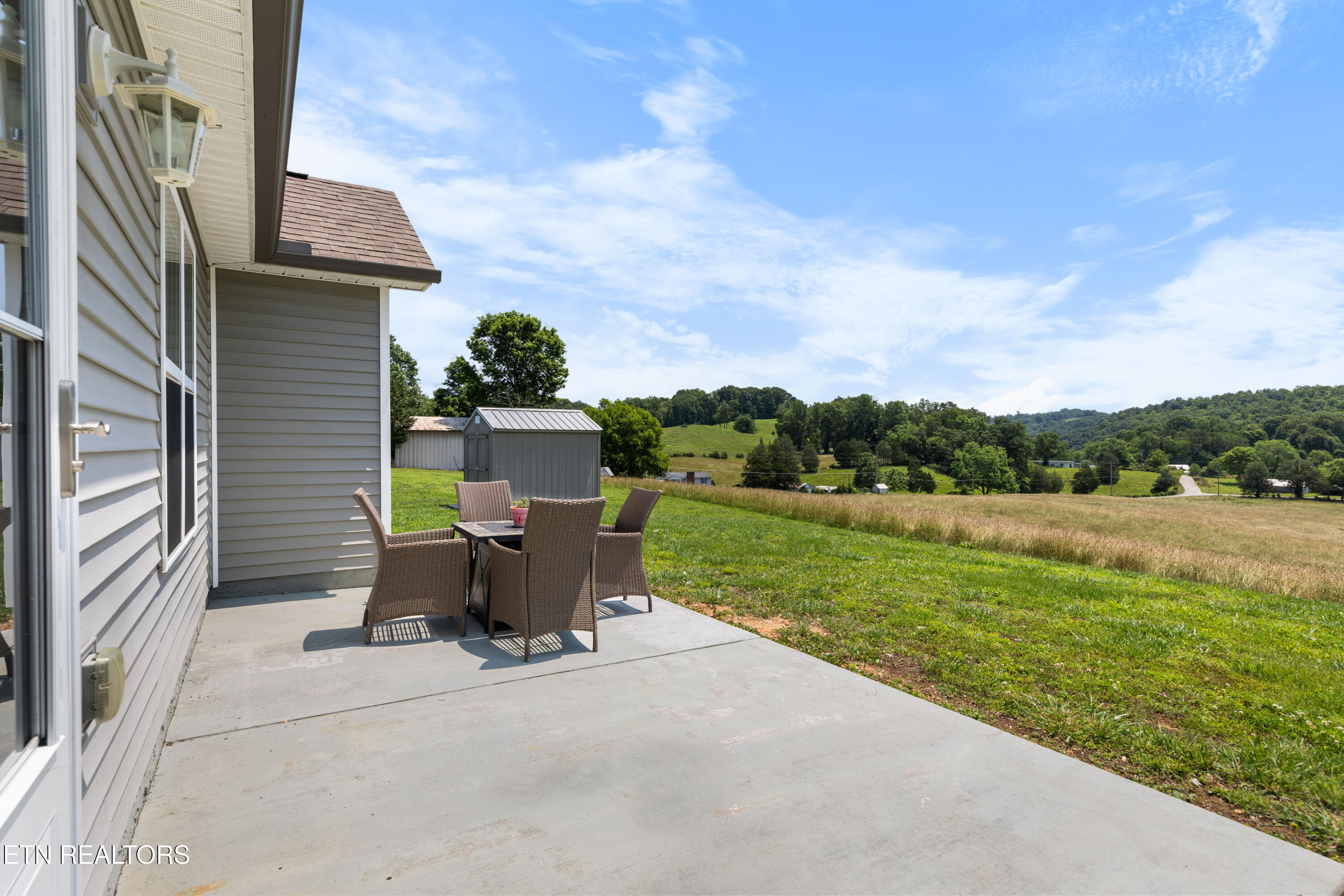 137 Storm Lane Jacksboro TN 37757