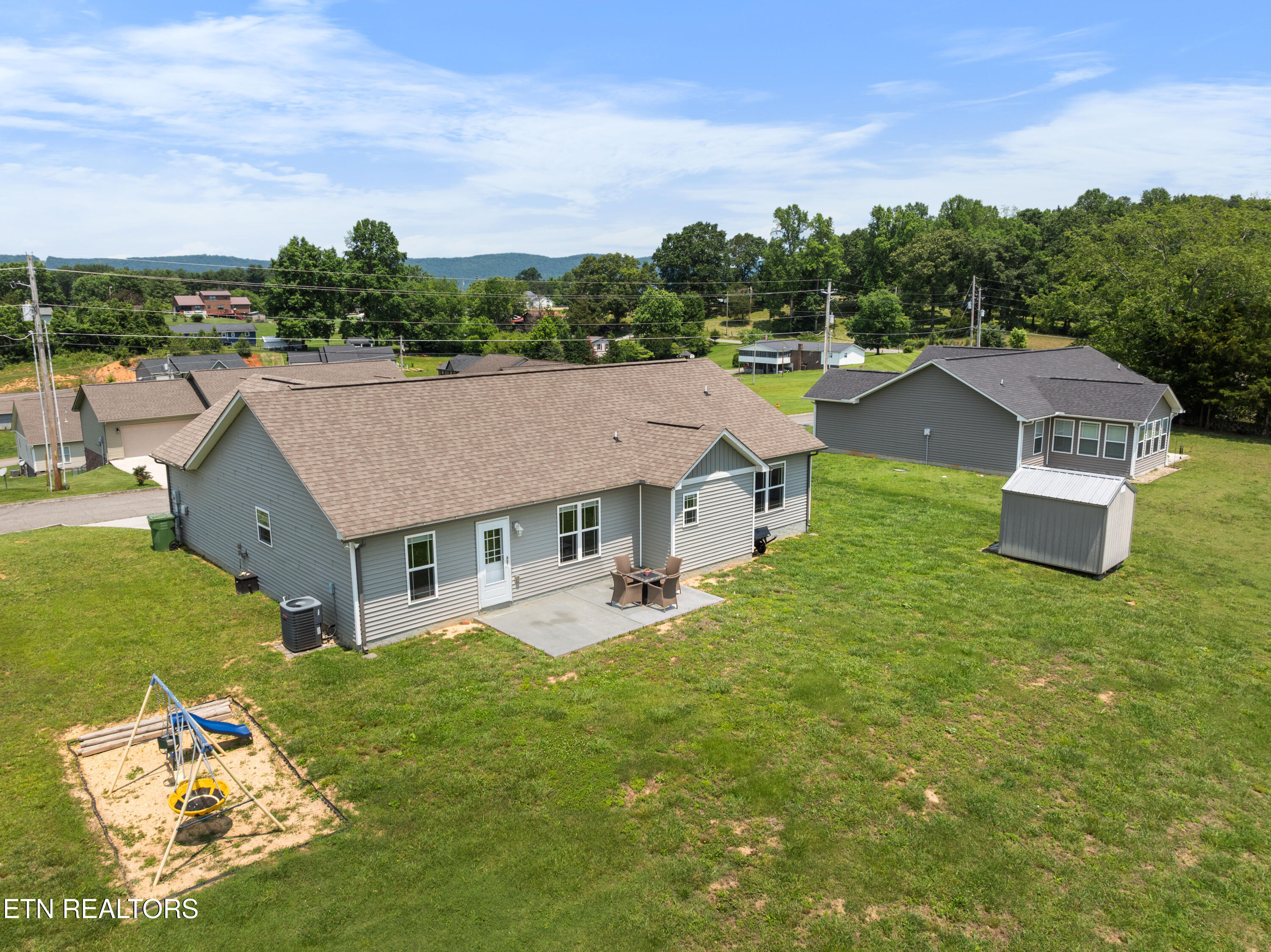 137 Storm Lane Jacksboro TN 37757