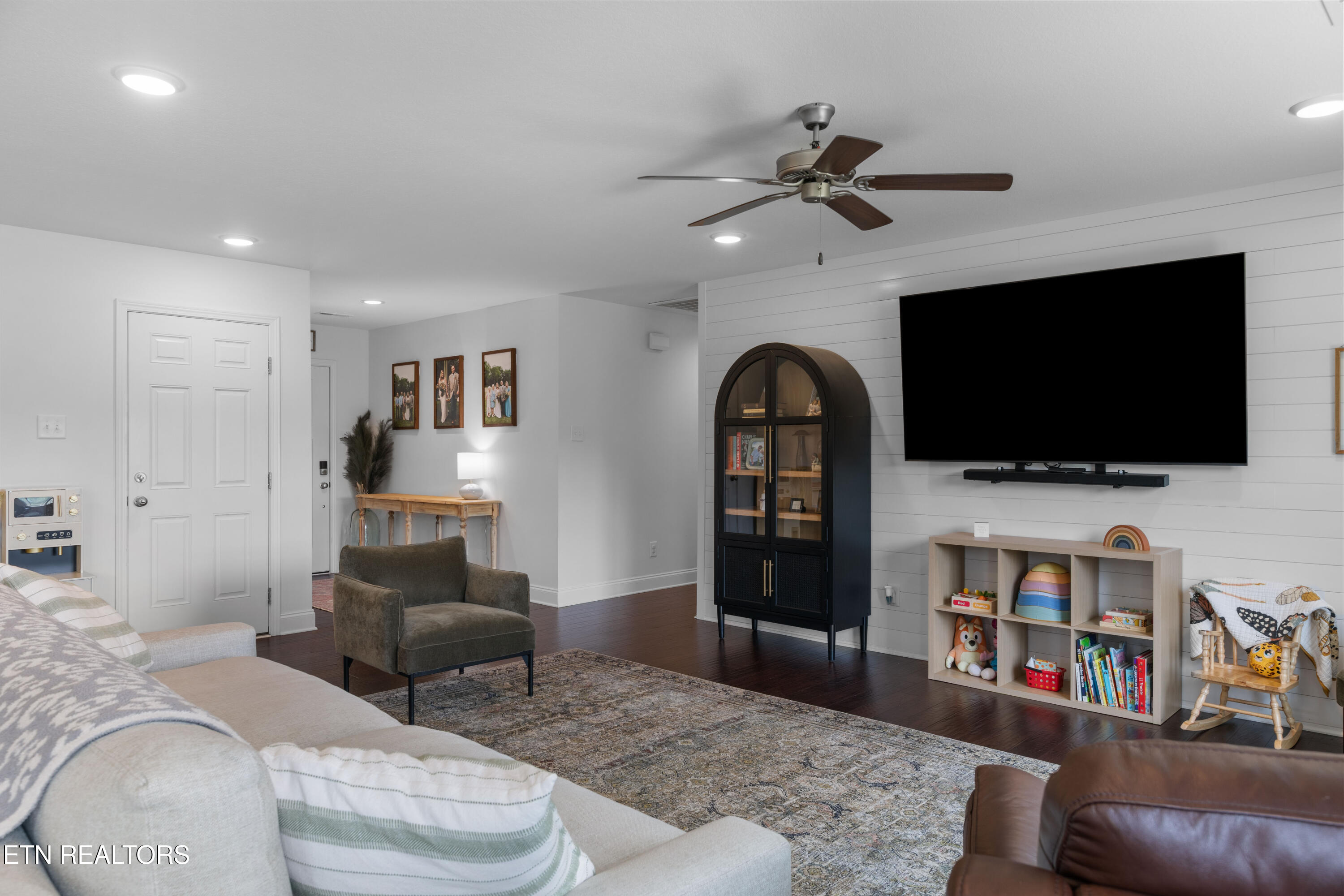 137 Storm Lane Jacksboro TN 37757