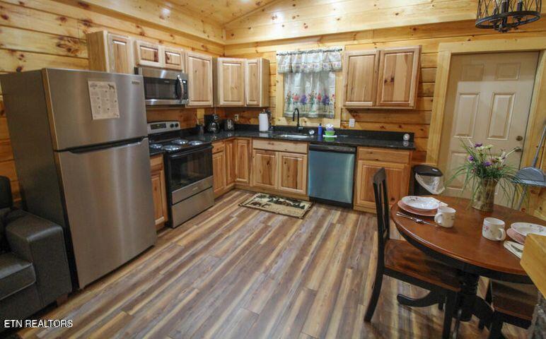1695 Misty Hollow Way Gatlinburg TN 37738