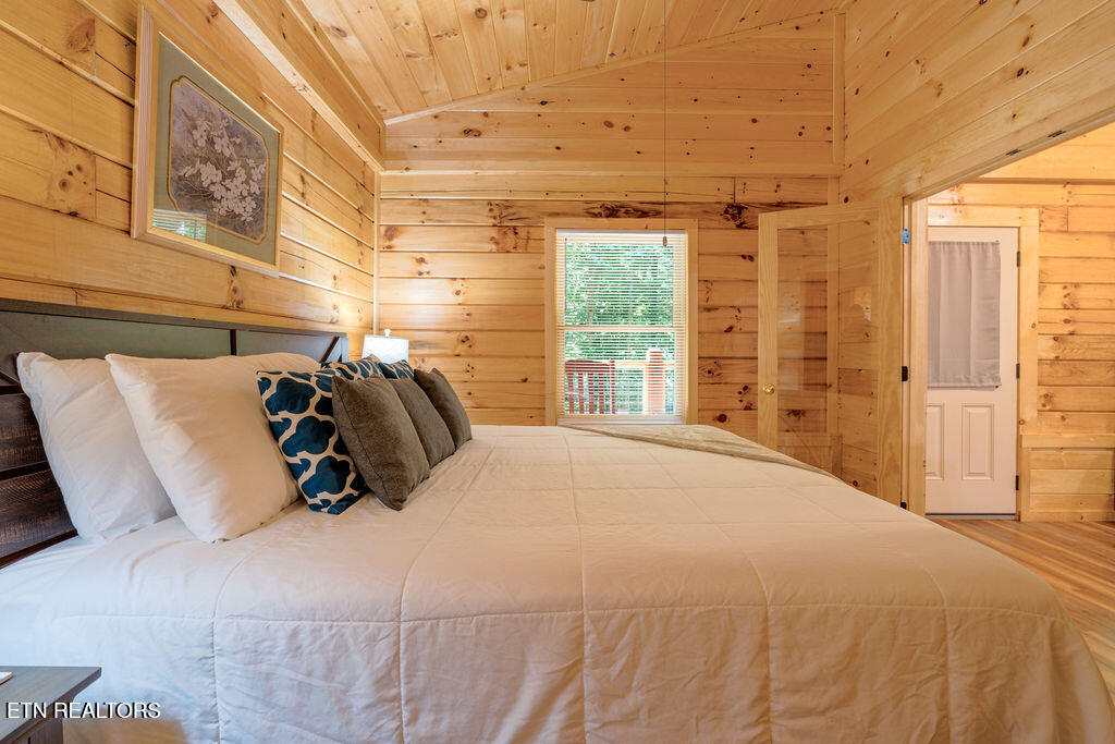 1695 Misty Hollow Way Gatlinburg TN 37738