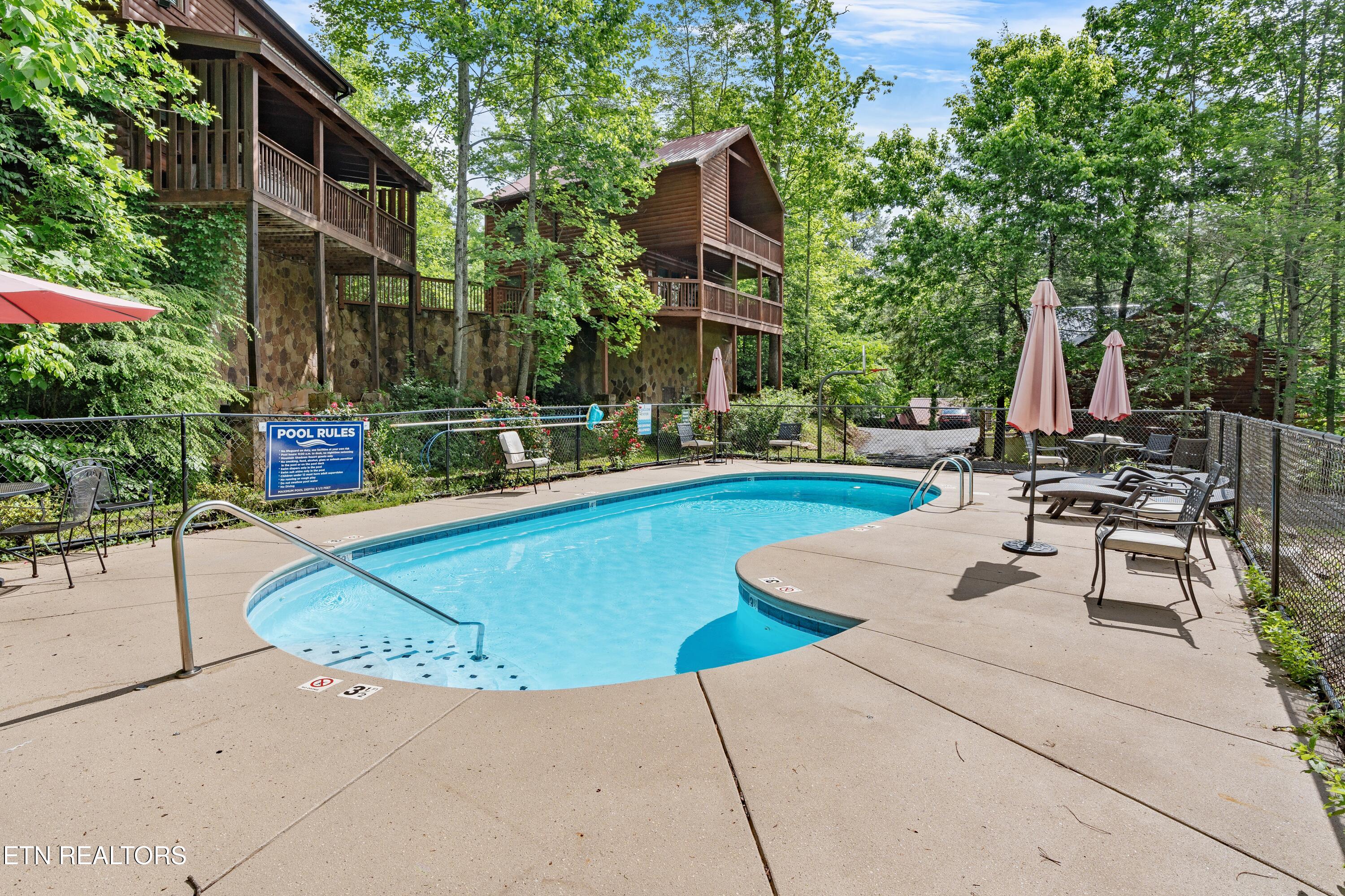 1695 Misty Hollow Way Gatlinburg TN 37738