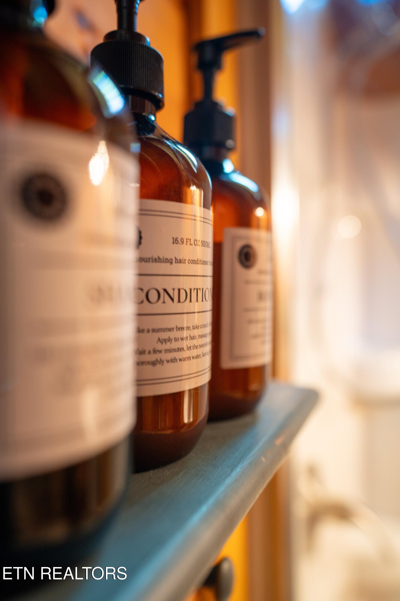 1695 Misty Hollow Way Gatlinburg TN 37738