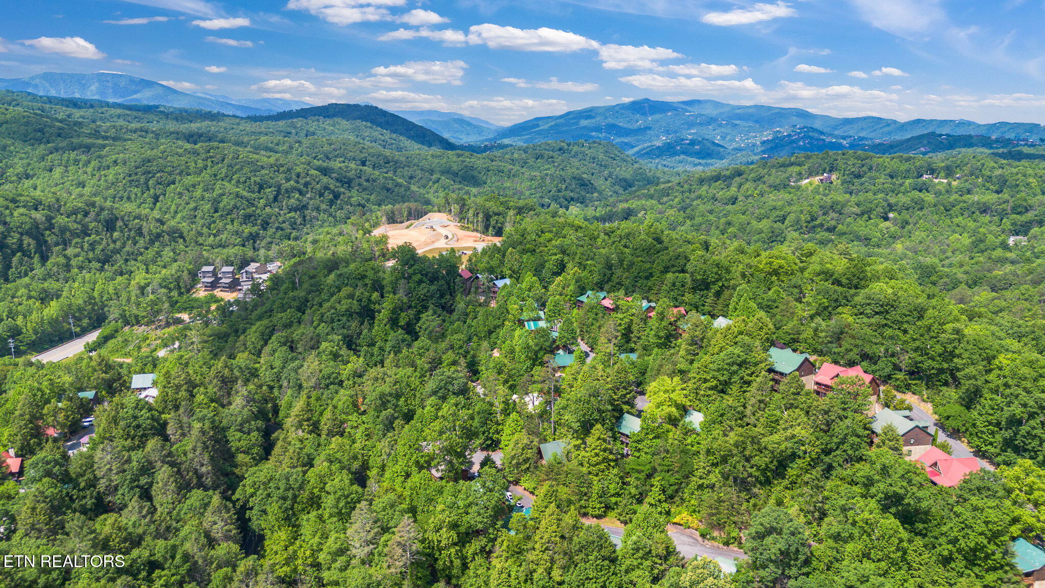 1695 Misty Hollow Way Gatlinburg TN 37738
