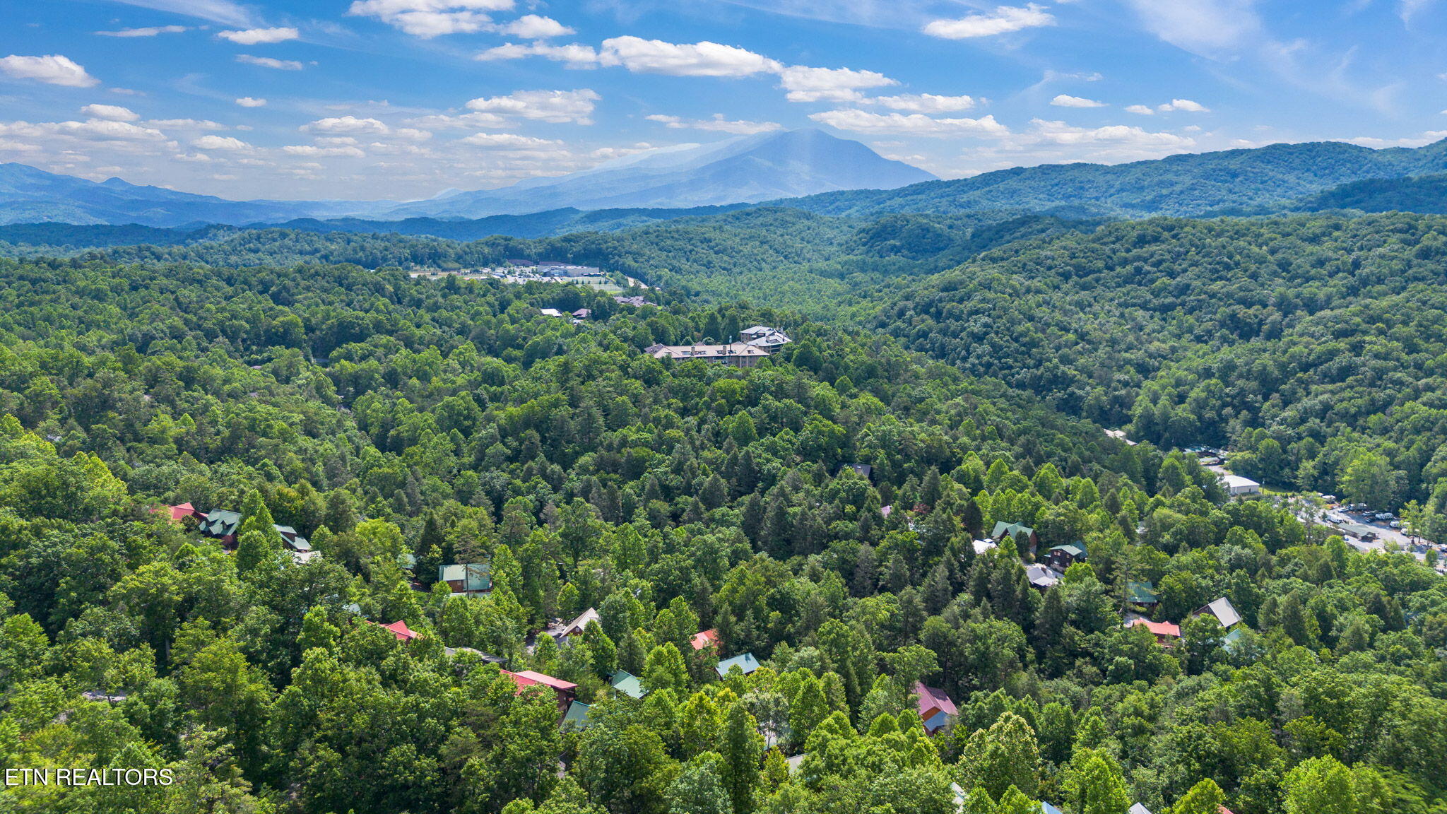 1695 Misty Hollow Way Gatlinburg TN 37738