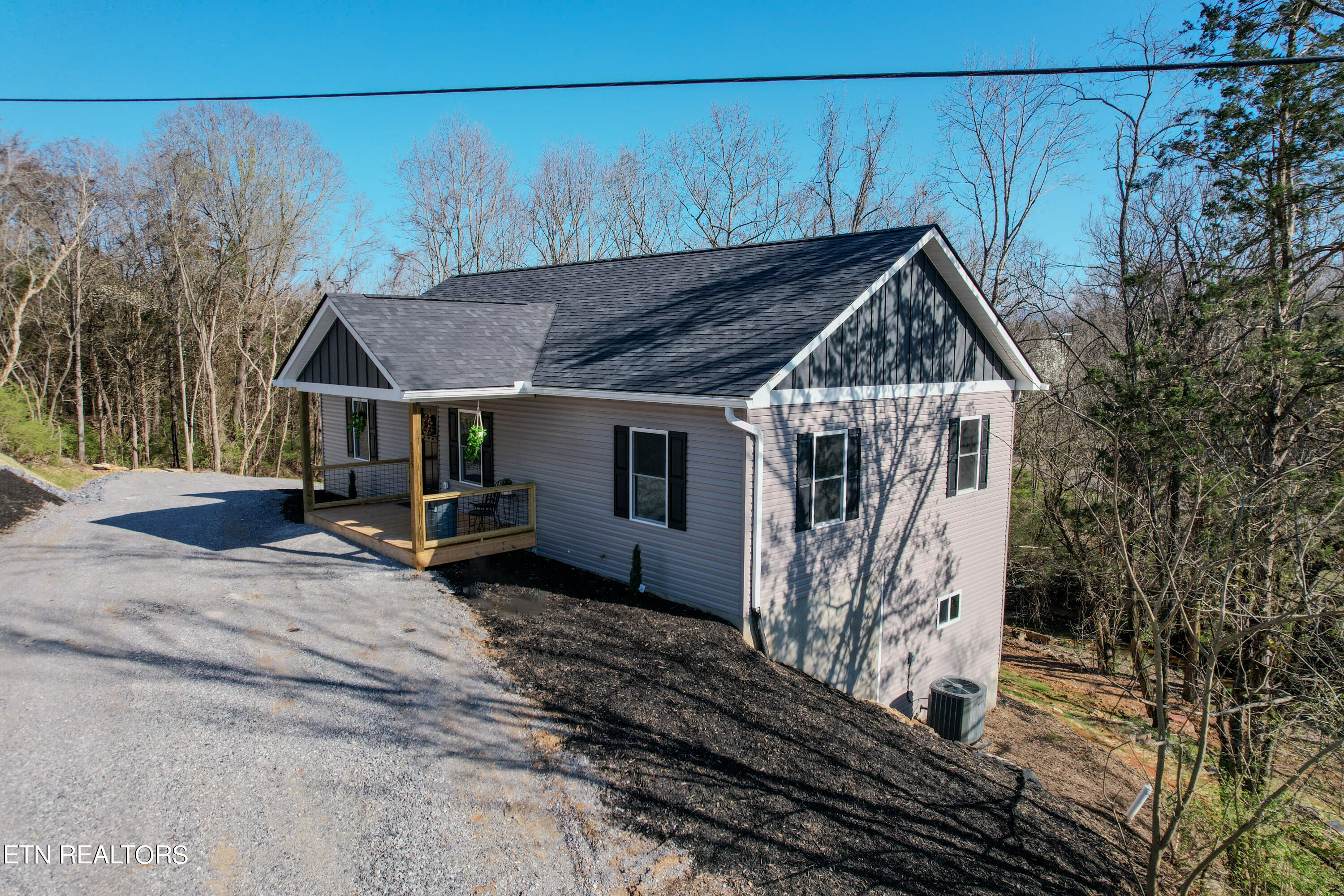 315 Fancy Way Dandridge TN 37725