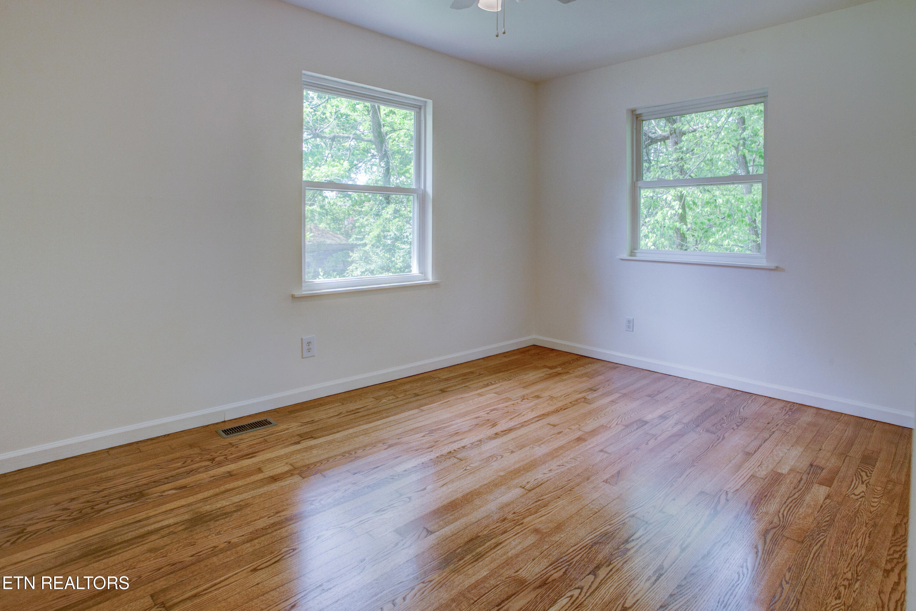 2516 Wayland Avenue Knoxville TN 37914