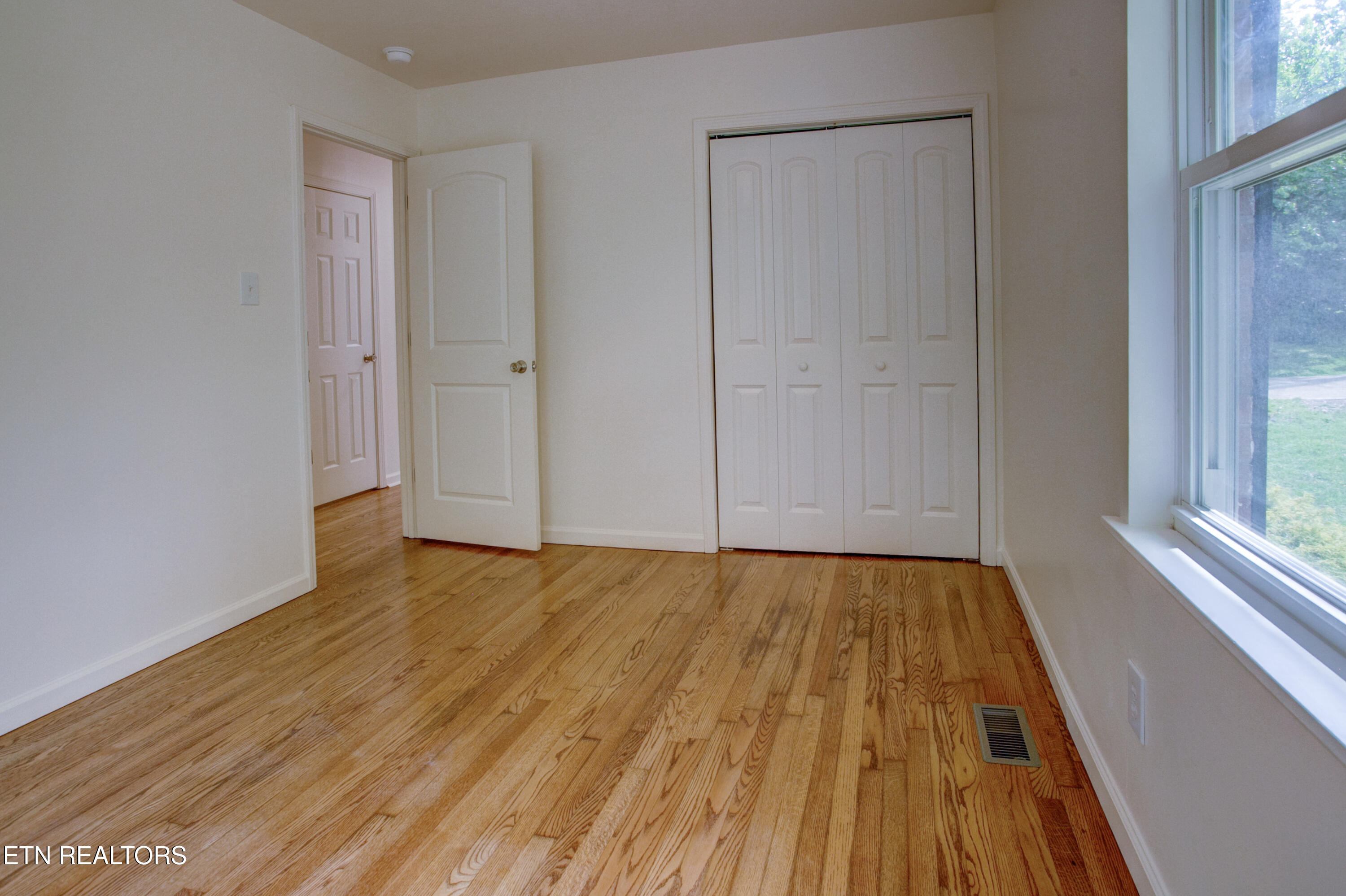 2516 Wayland Avenue Knoxville TN 37914