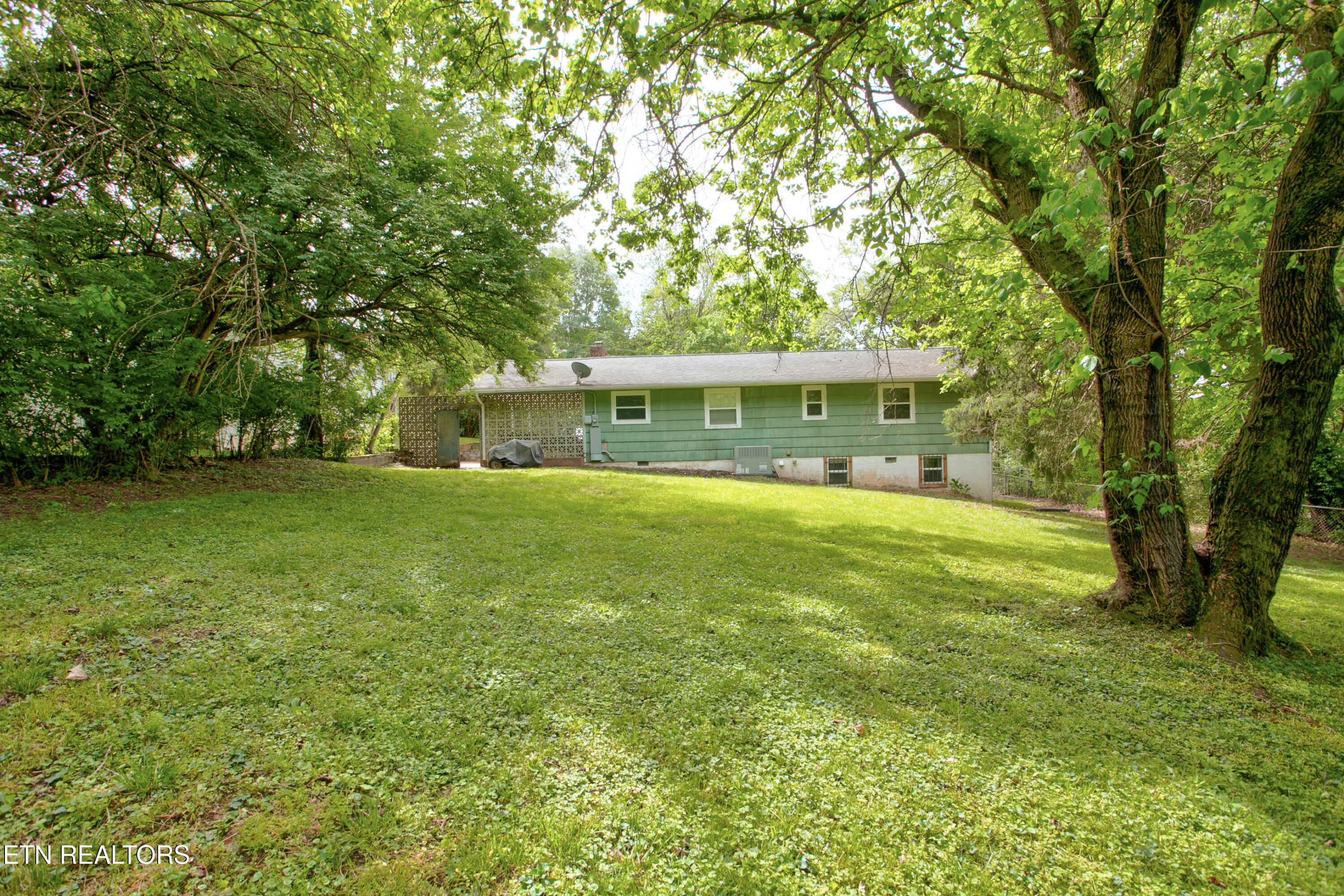 2516 Wayland Avenue Knoxville TN 37914