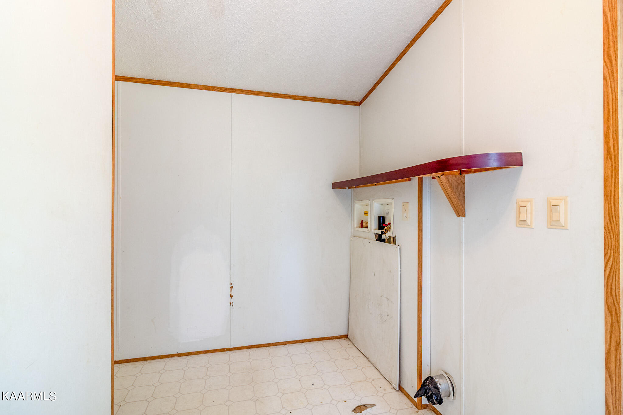 2583 Howard Springs Road Crossville TN 38571