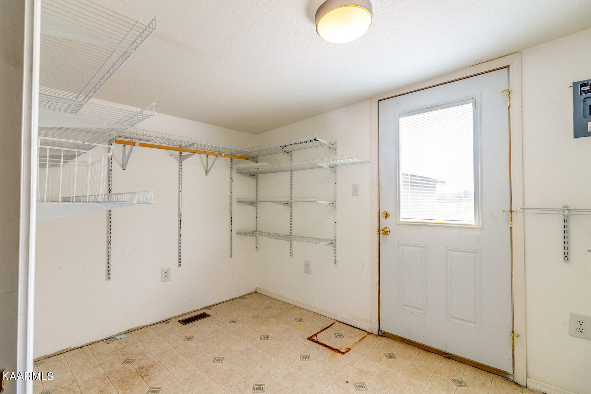 2583 Howard Springs Road Crossville TN 38571