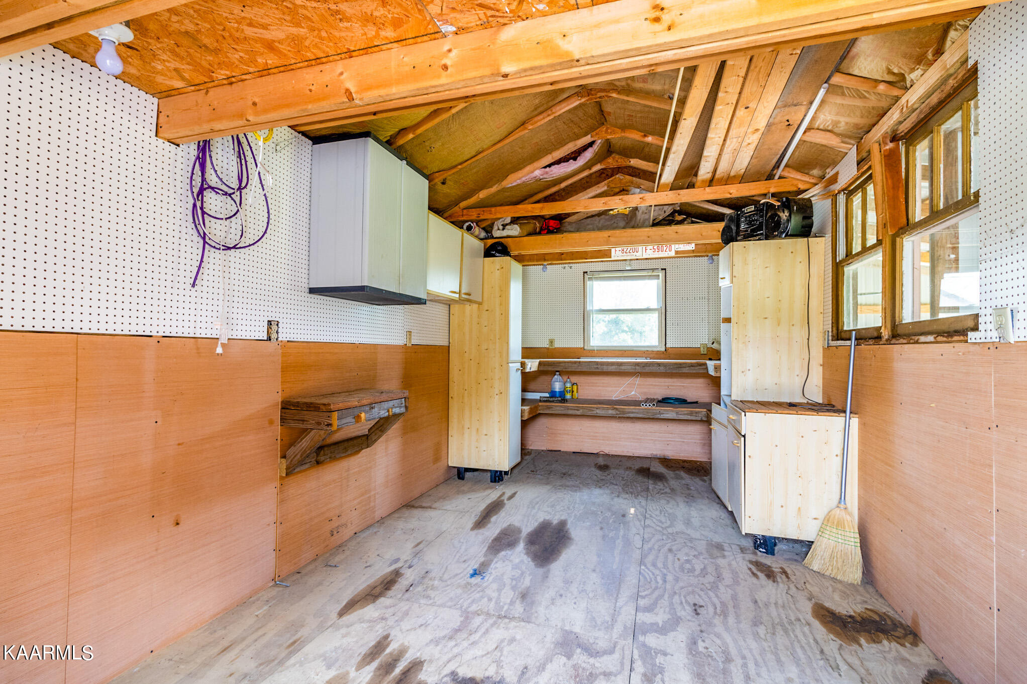 2583 Howard Springs Road Crossville TN 38571