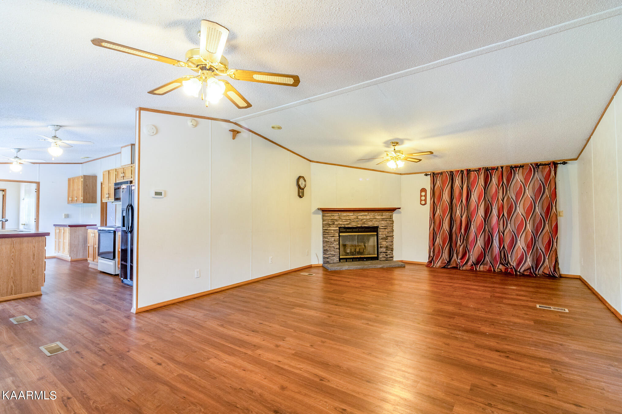2583 Howard Springs Road Crossville TN 38571