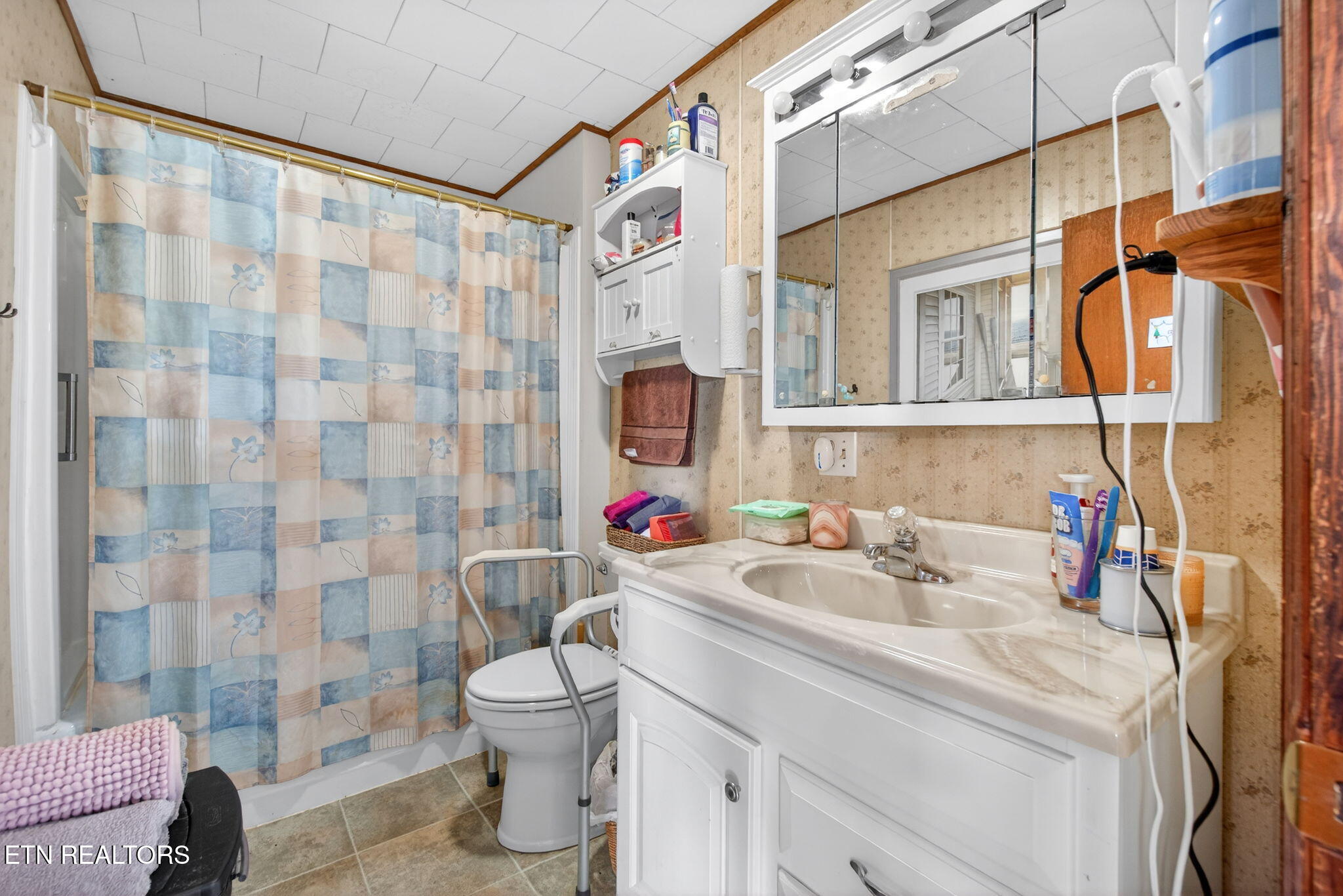 314 Smyrna Road Byrdstown TN 38549