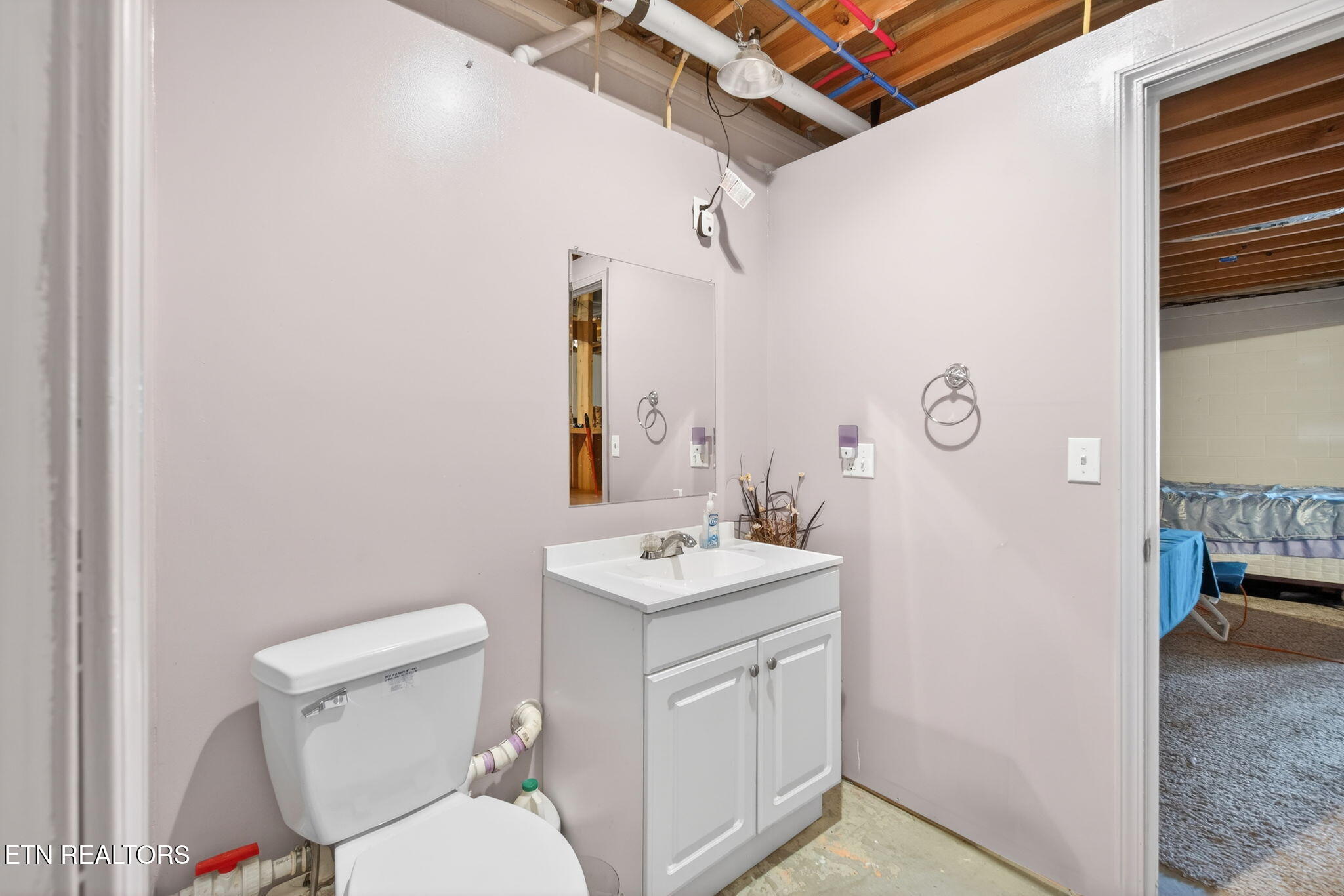 314 Smyrna Road Byrdstown TN 38549