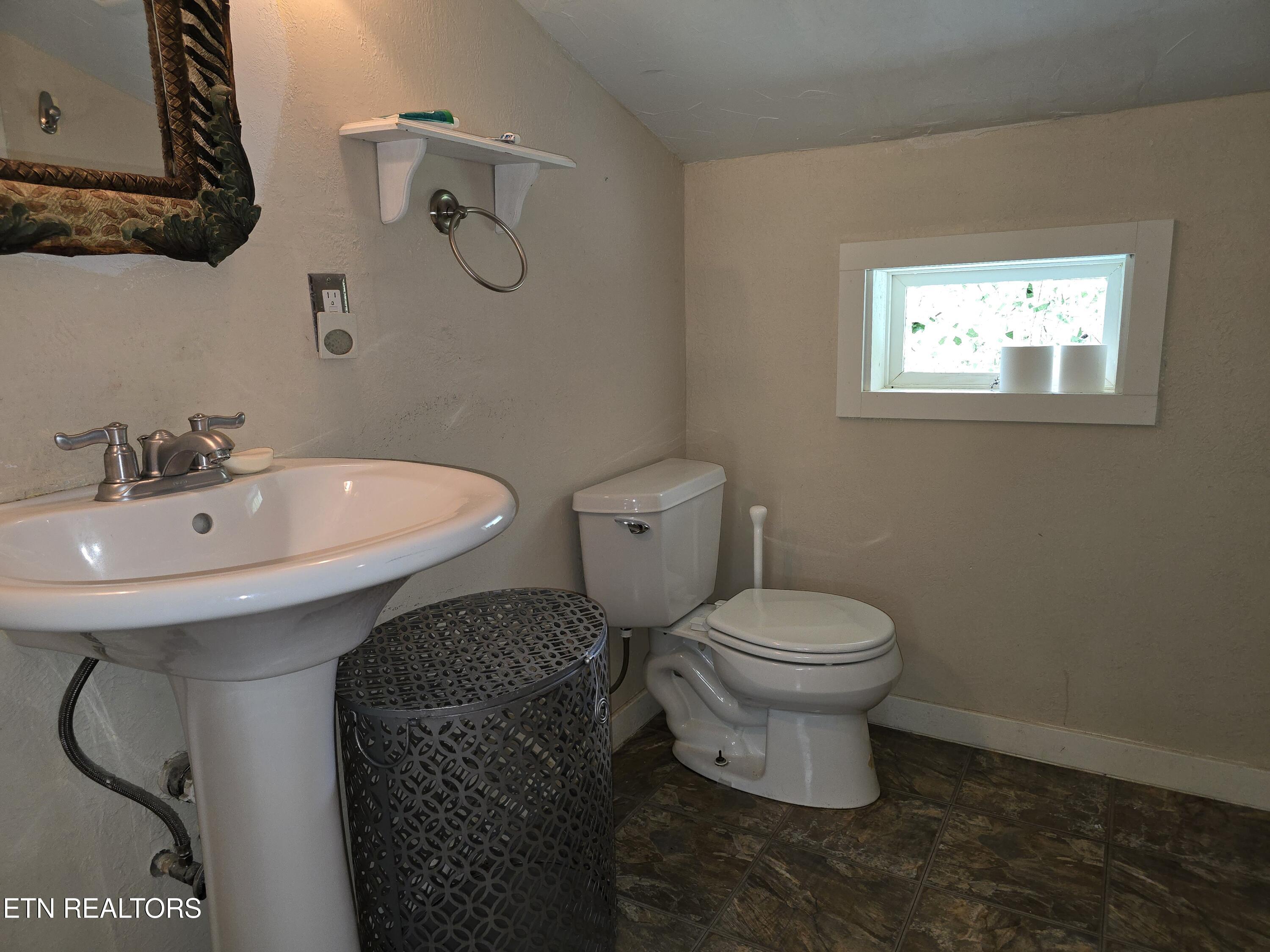 135 Osborne Lane Harrogate TN 37752