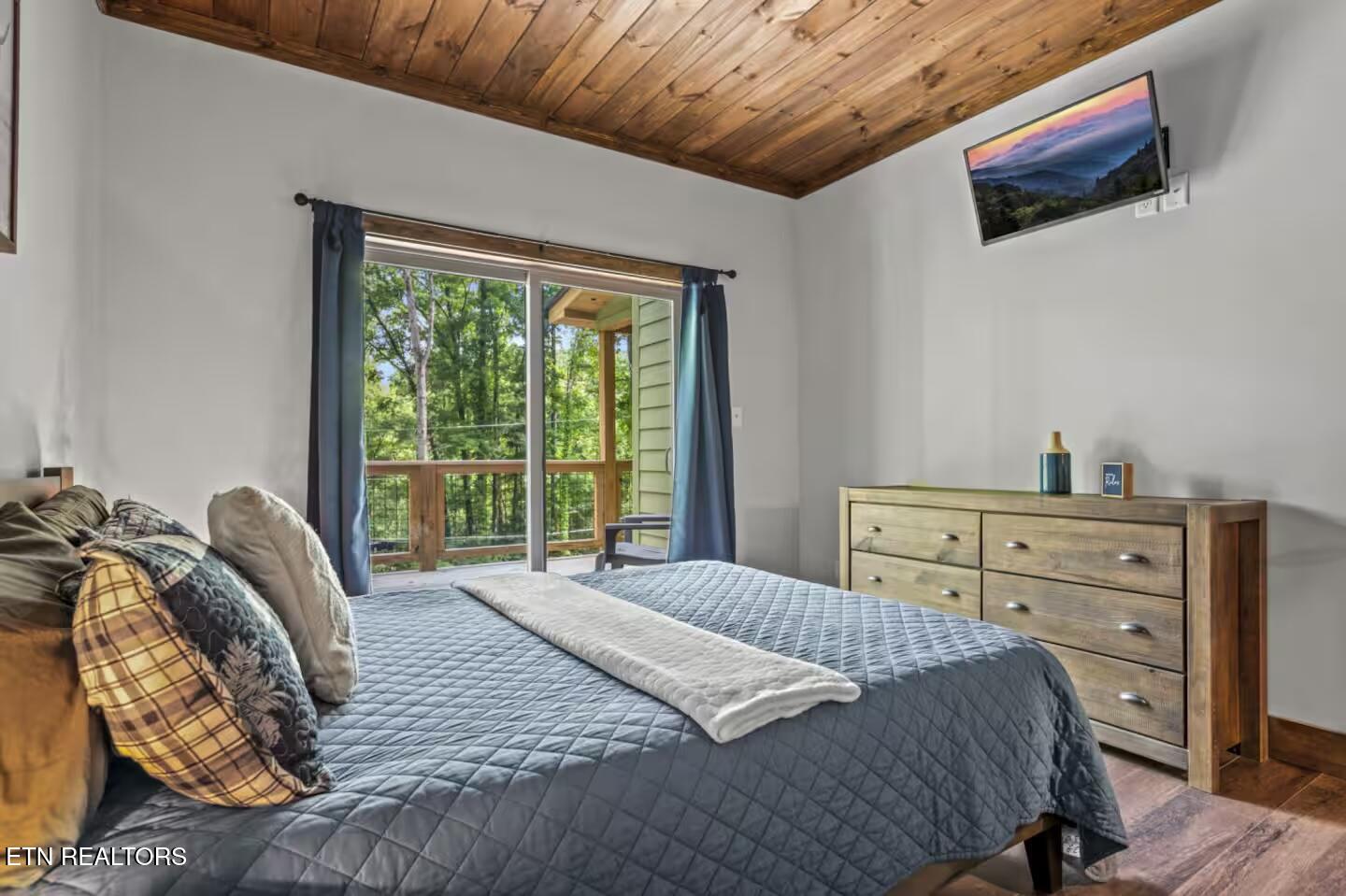 2169 Newt Huff Lane Sevierville TN 37862