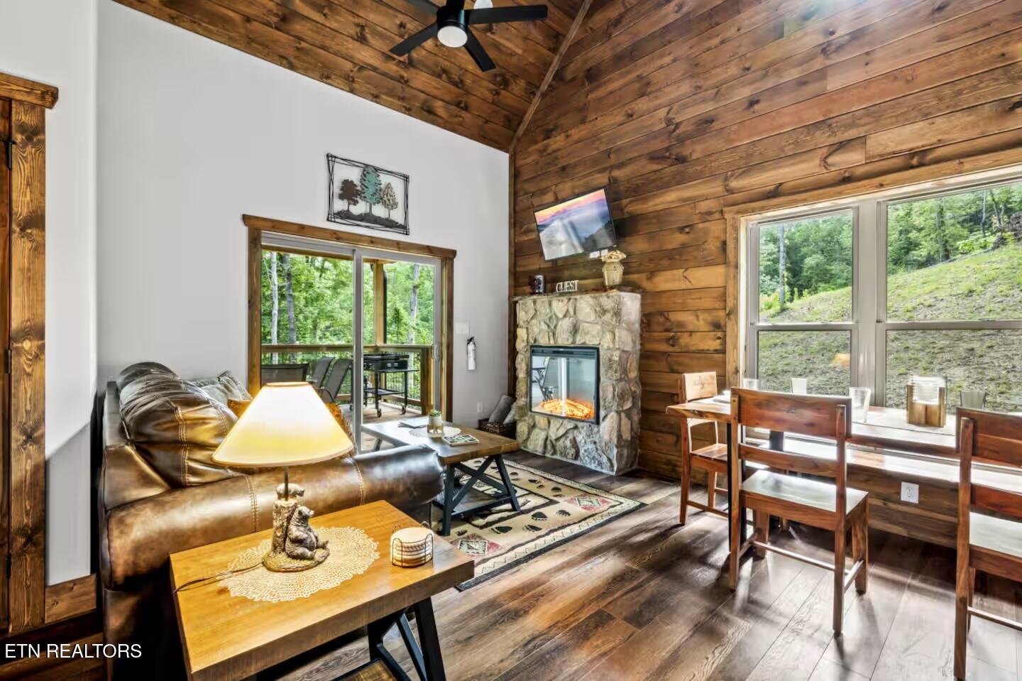 2169 Newt Huff Lane Sevierville TN 37862