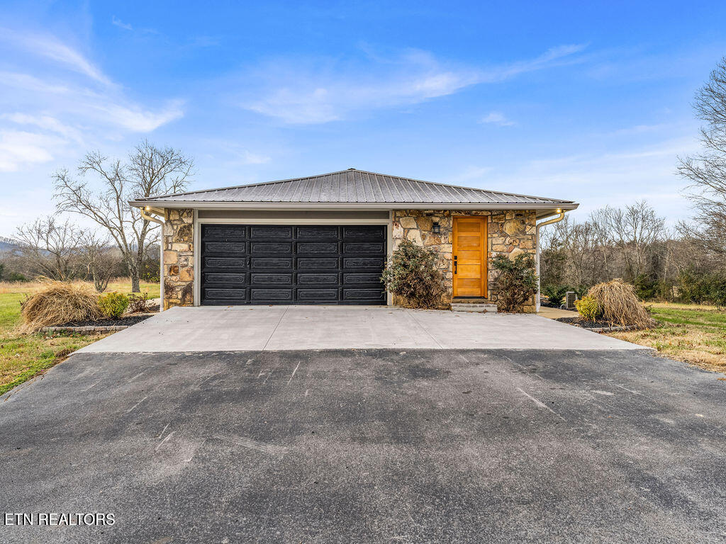 1271 Whitaker Road New Market TN 37820