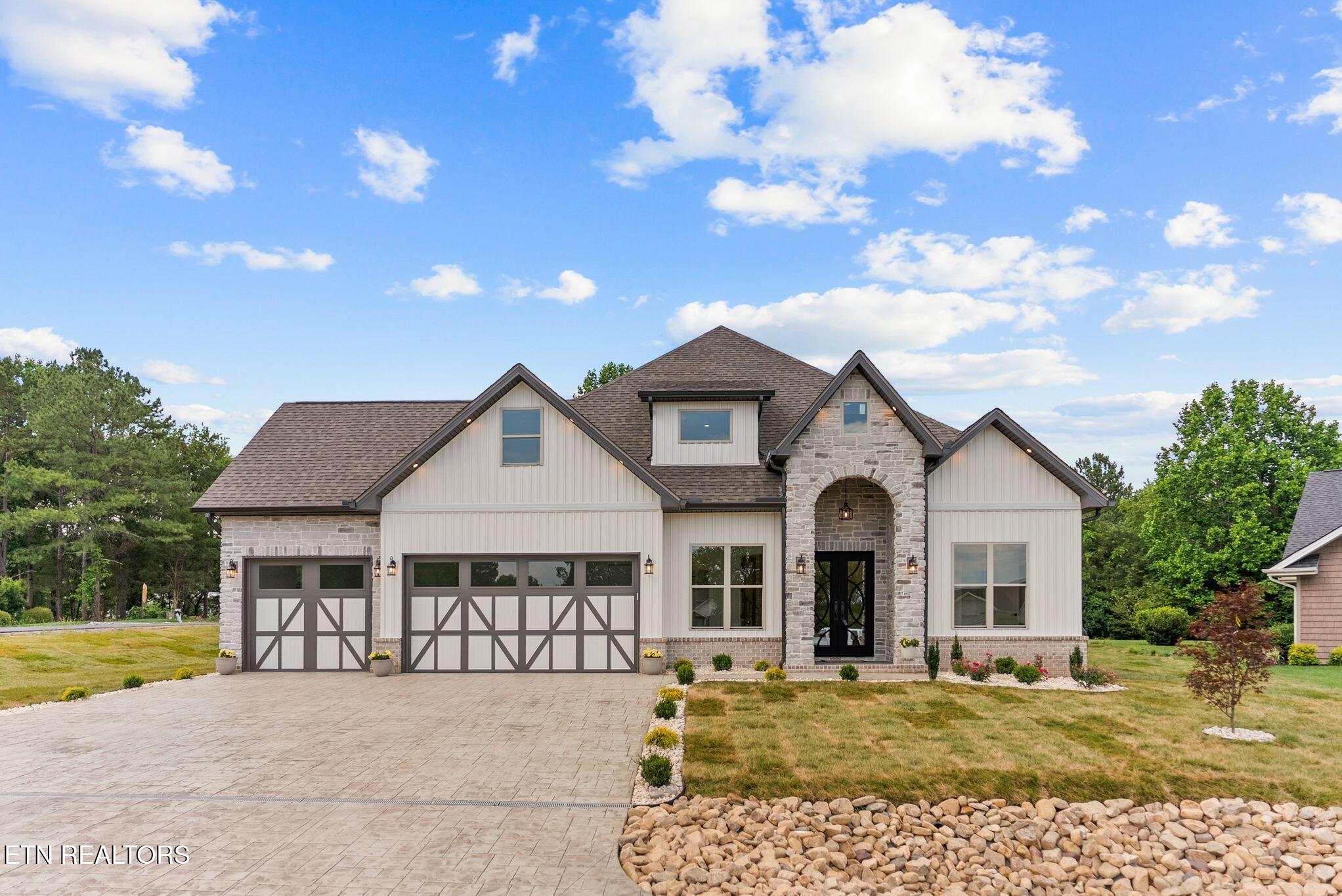300 Oonoga Circle Loudon TN 37774