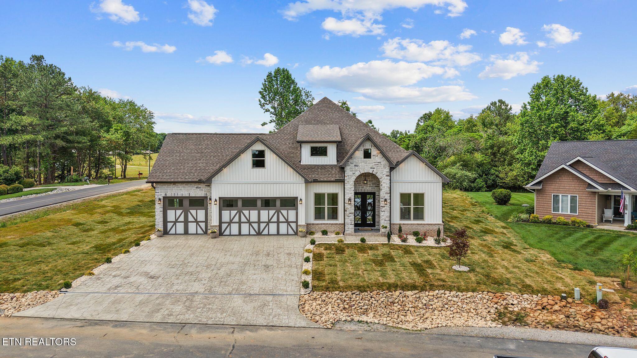 300 Oonoga Circle Loudon TN 37774