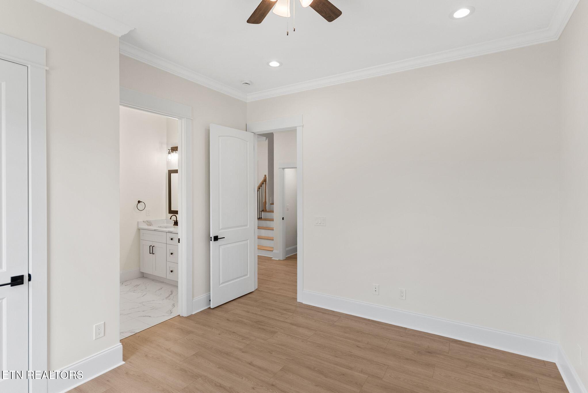 300 Oonoga Circle Loudon TN 37774