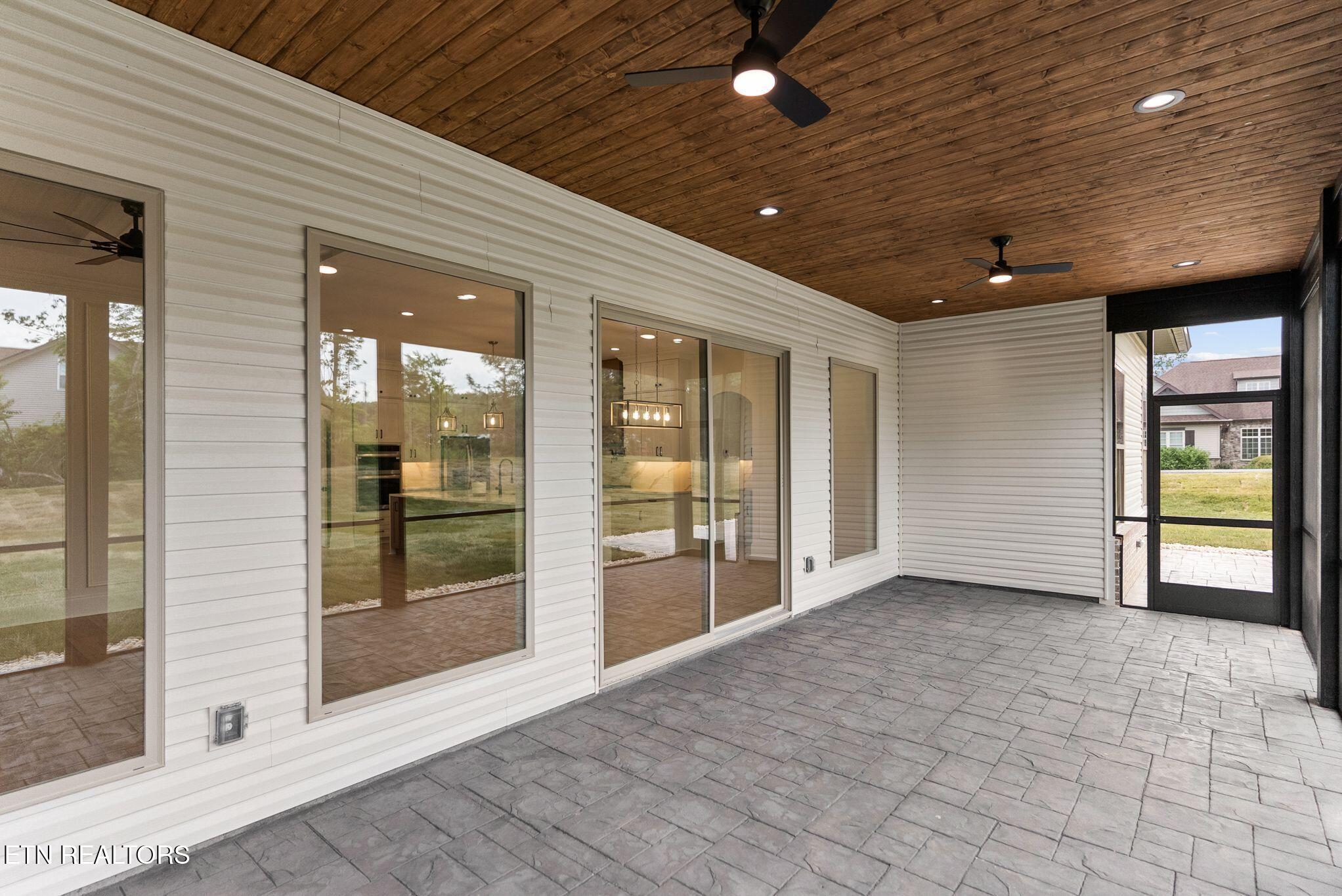 300 Oonoga Circle Loudon TN 37774
